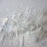 6 stemmed glasses in very good condition