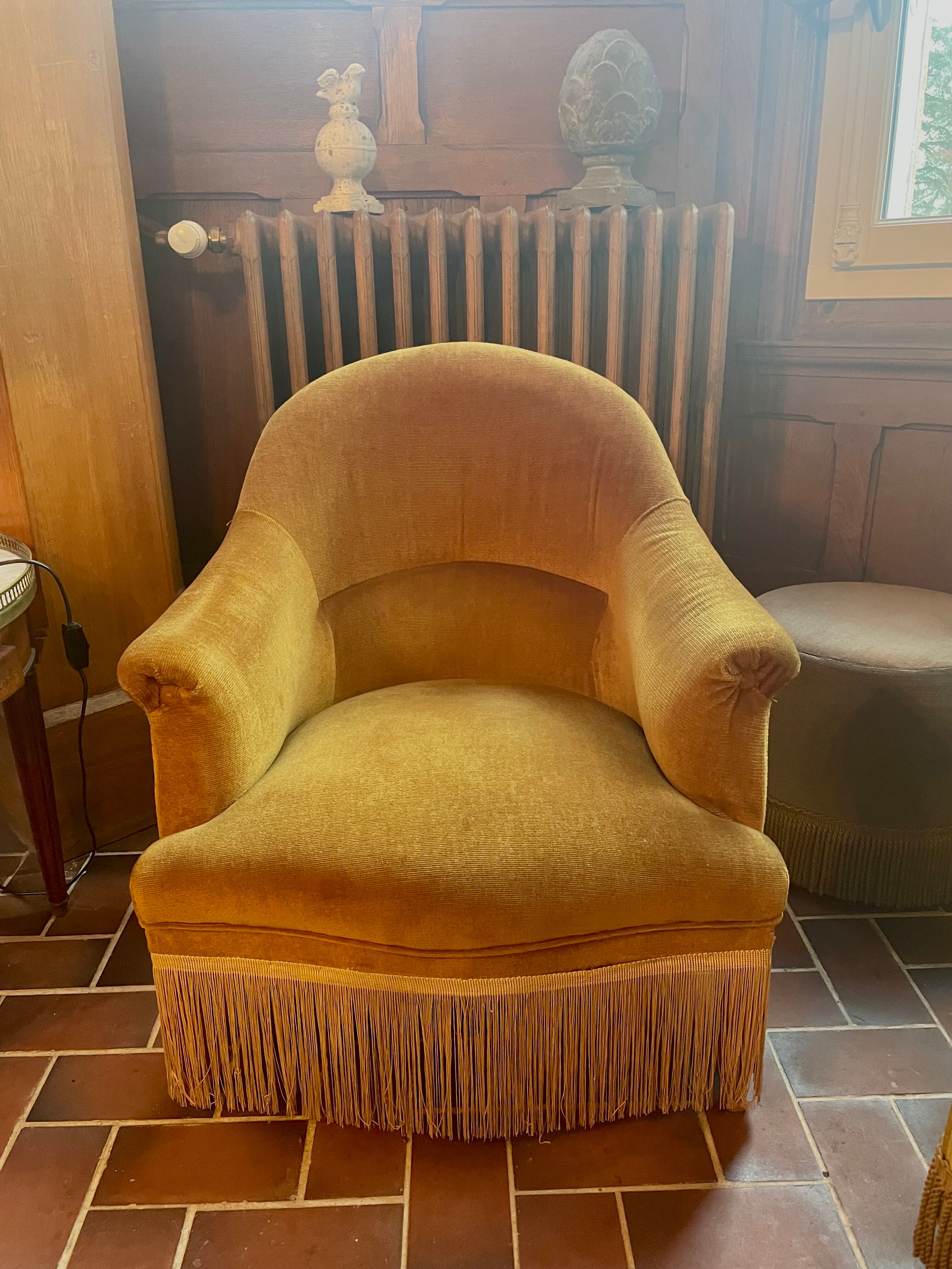 Toad armchair