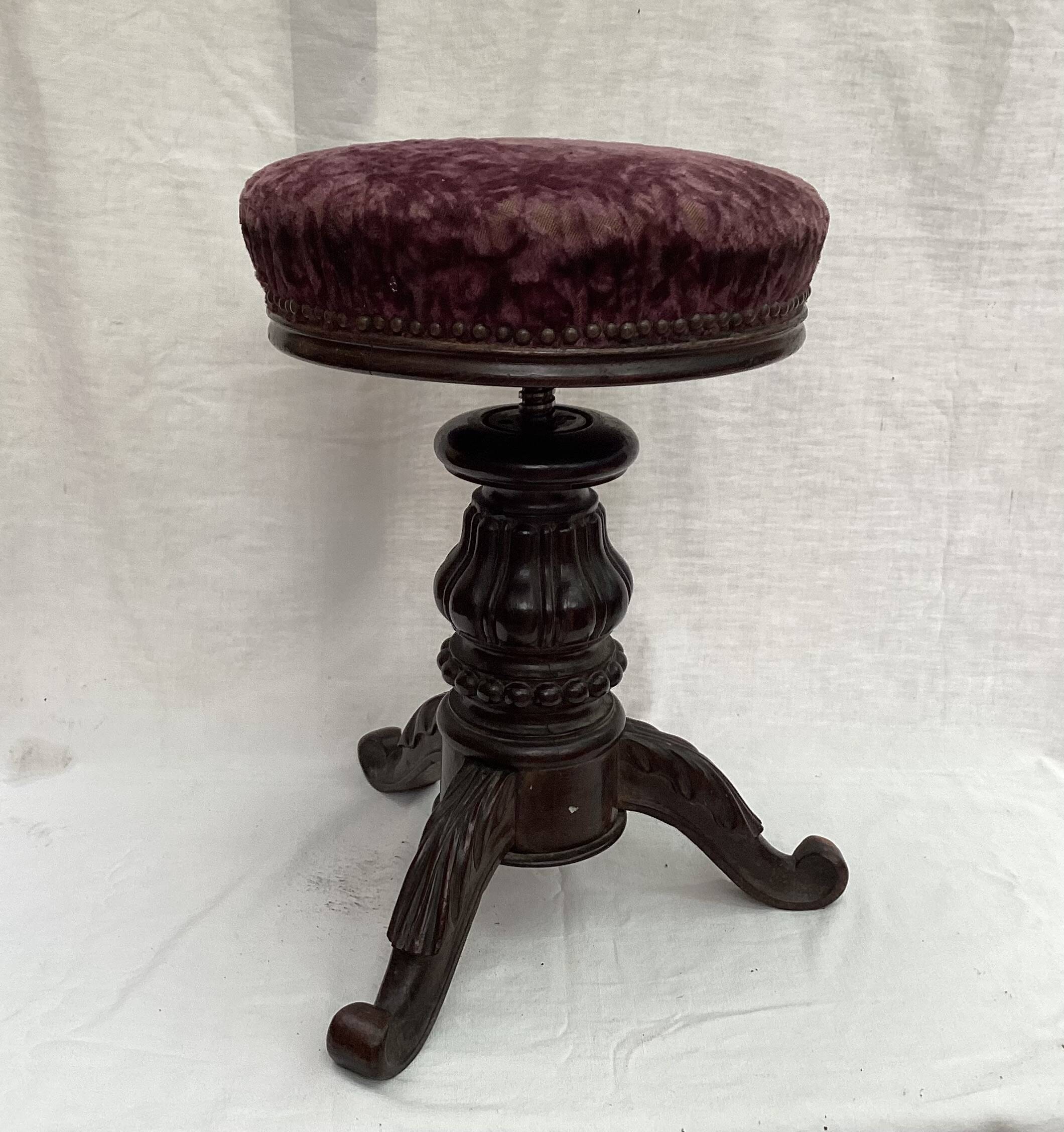 Napoleon III piano stool dimension: height -55cm- diameter -35cm-