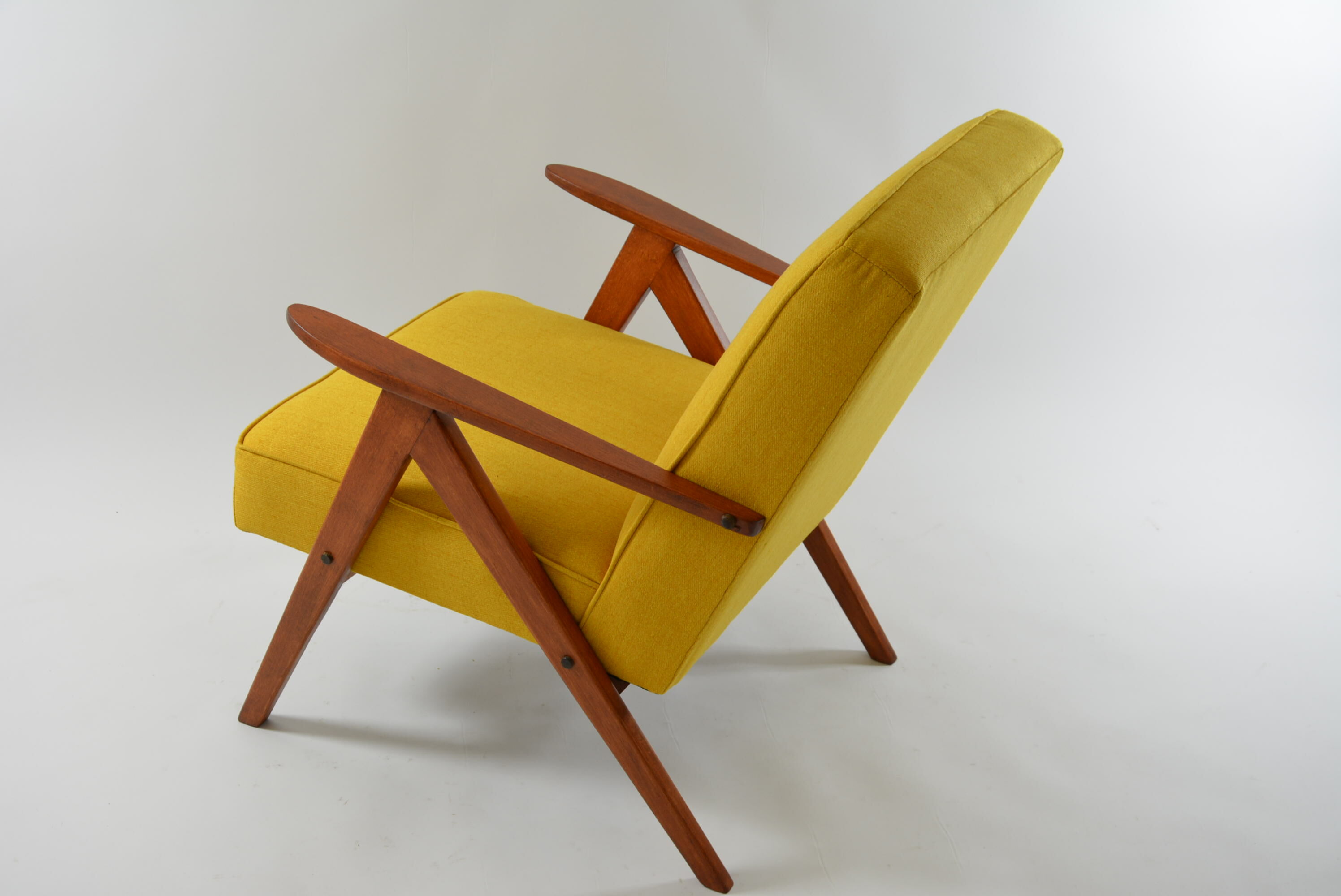 Yellow KOMPAS armchair top back