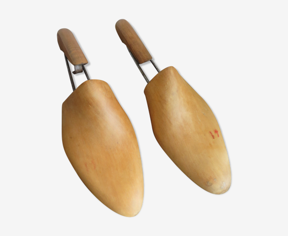 Embauchoirs anciens en bois