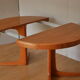Table de repas en orme 2 rallonges pied central