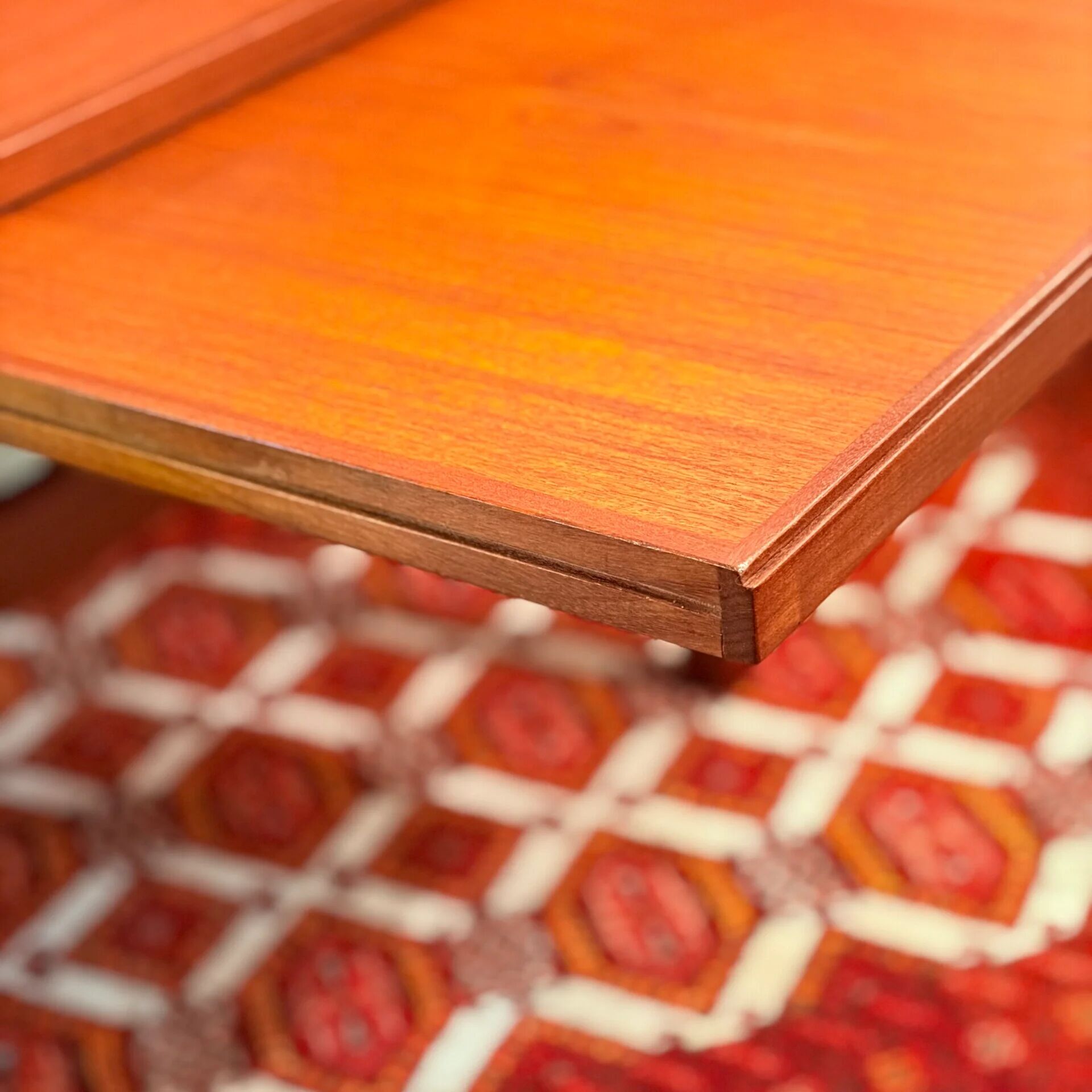 Table basse extensible des années 50, en placage de teck