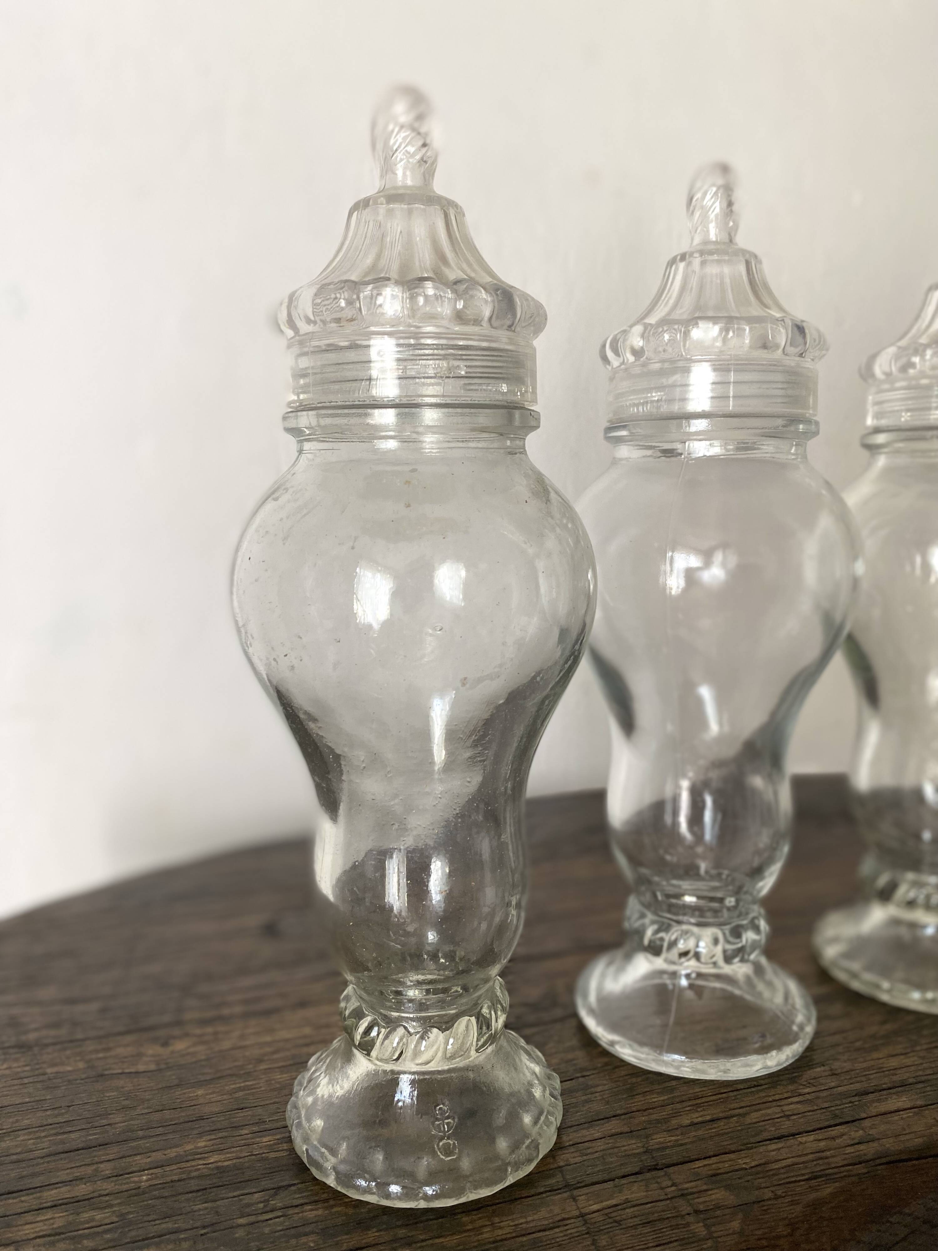 Bonbonnière en verre , bocal en verre avec couvercle