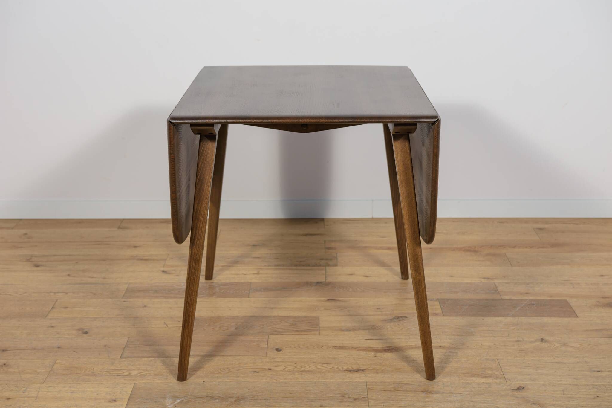 Table à manger Goldsmith Series par Lucian Ercolani pour Ercol, Royaume-Uni