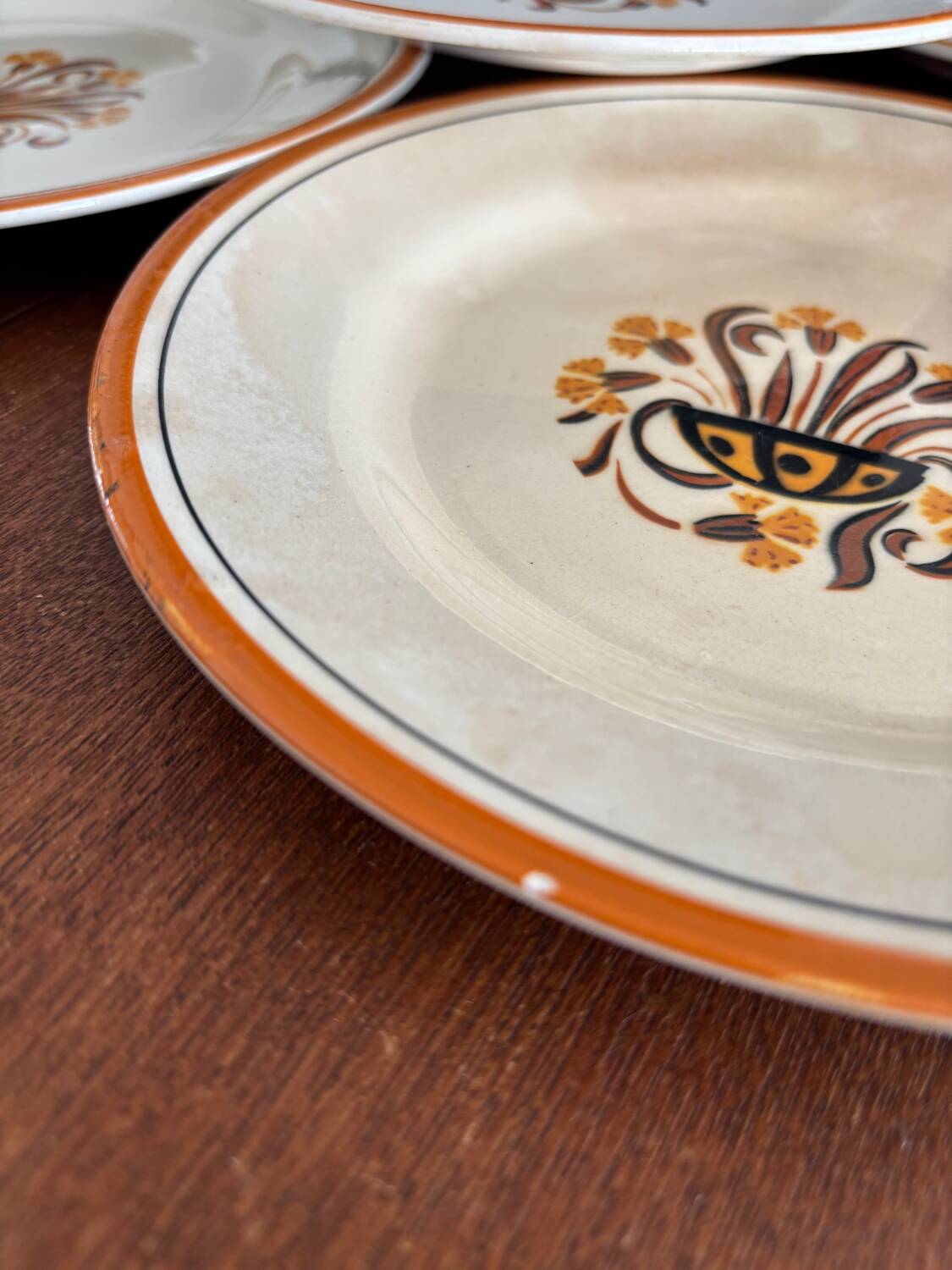 Set of 8 Creil et Montereau plates, Œillet model - earthenware plate