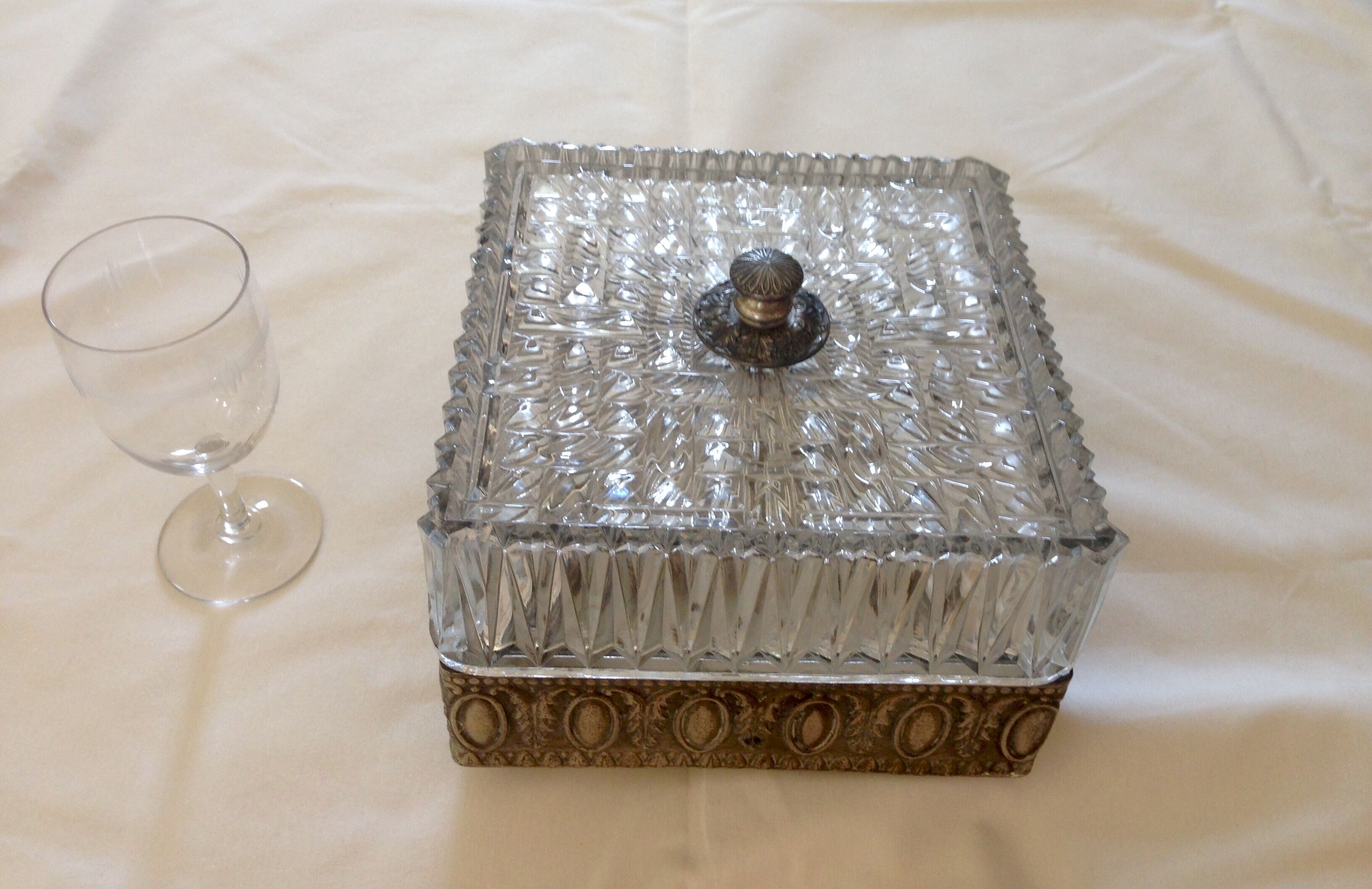 Former square ceiling metal silver crossfire