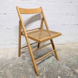 Folding chair with cane seat