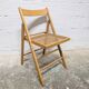Chaise pliante à l'assise cannée