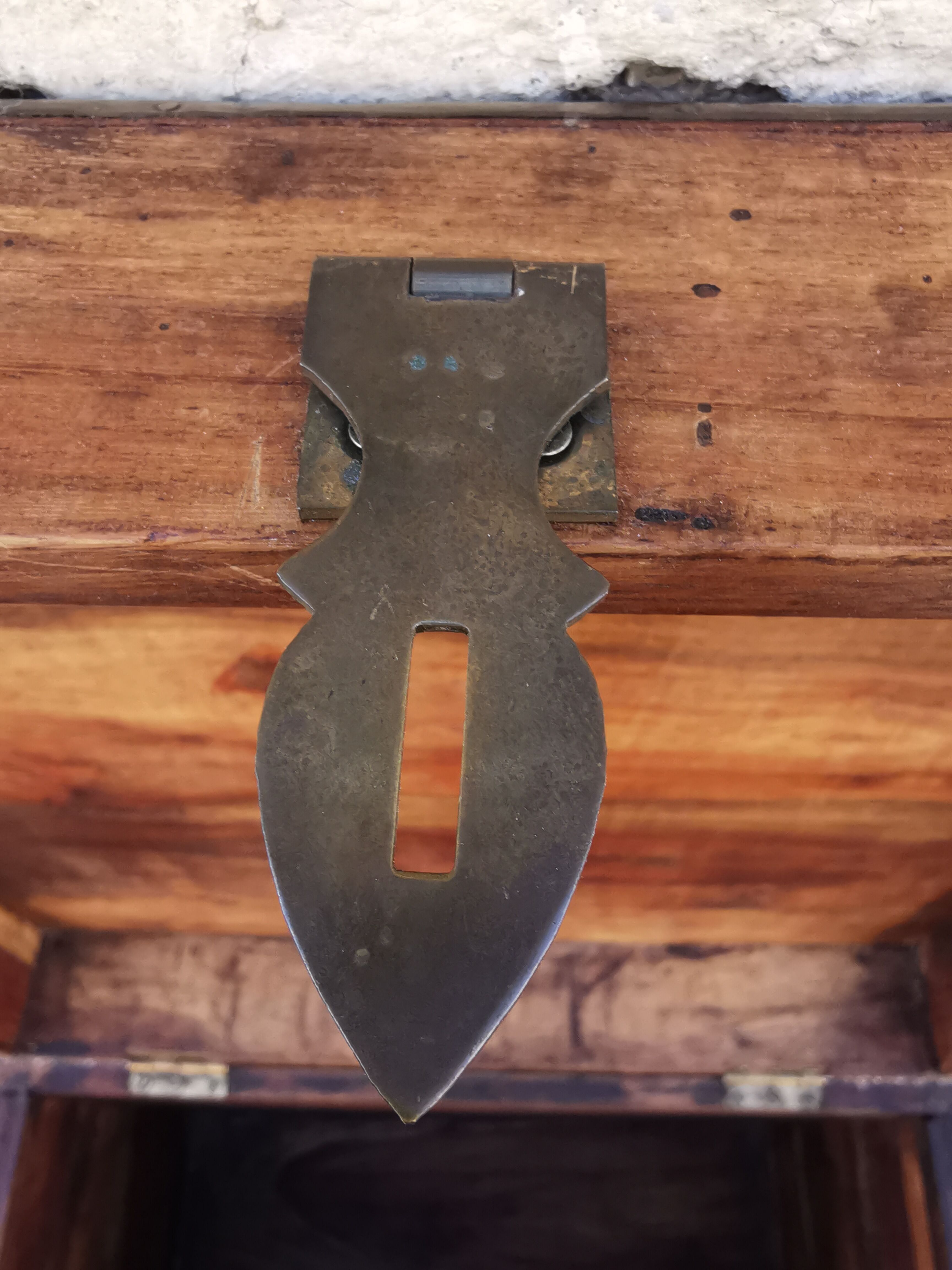 Old chest made of rosewood of the Indies