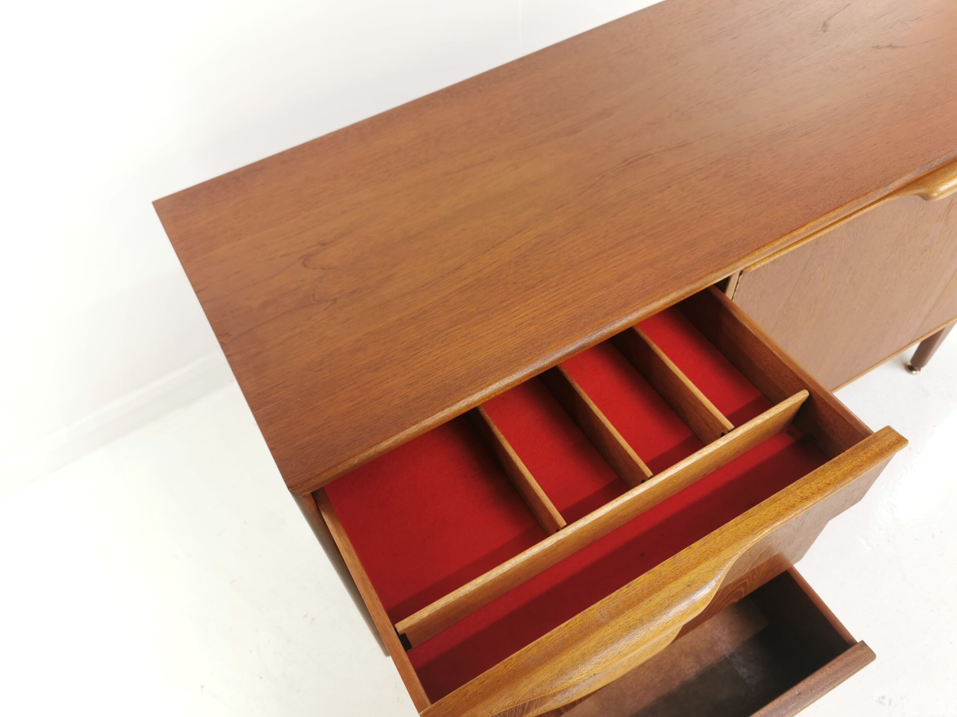 Designed by Tom Robertson, circa 1960