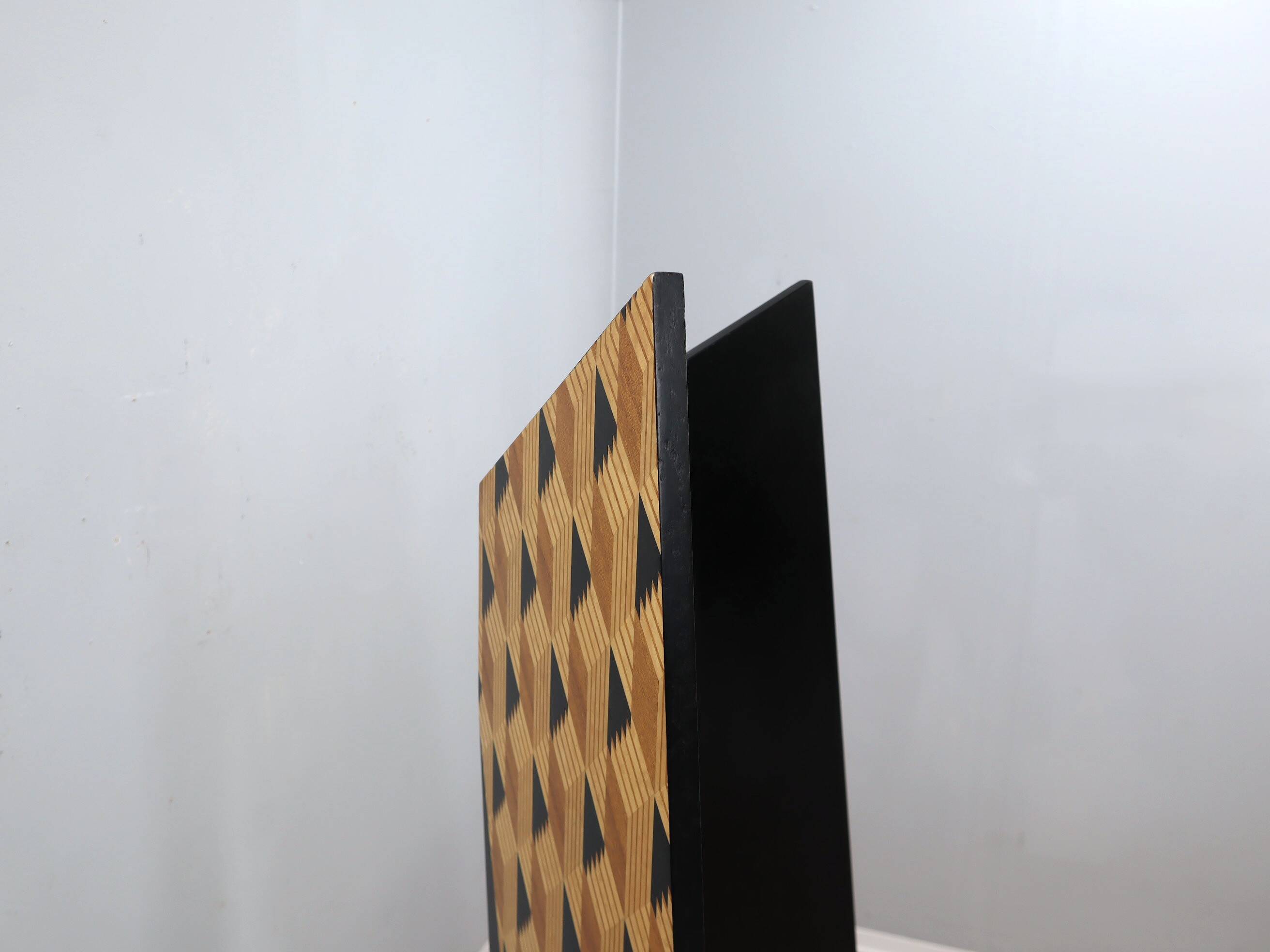 Postmodern High-Back chair Studio Alchimia & Memphis style 1980s