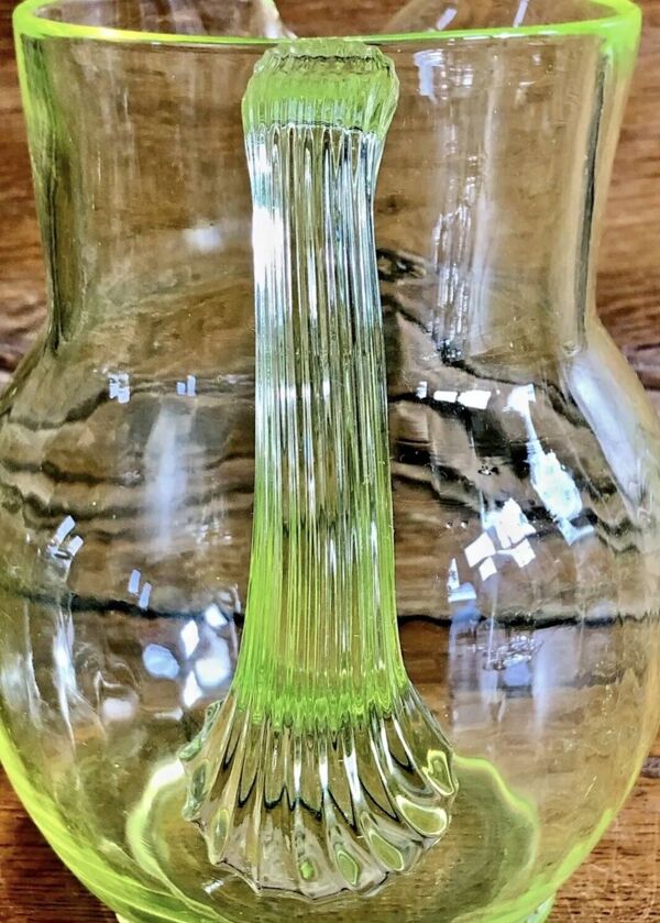 Ancien gros pichet carafe pot broc à eau en ouraline