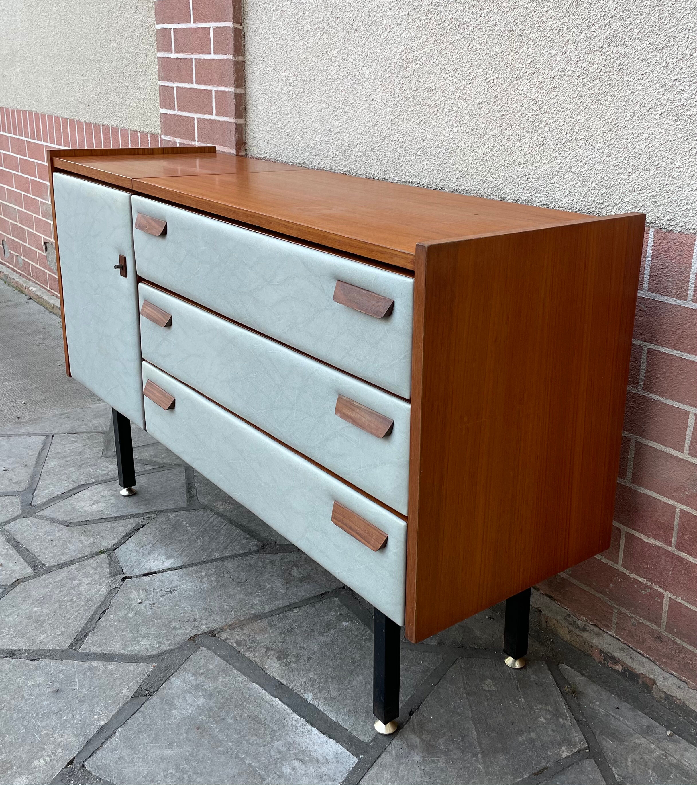 Sideboard brand Regy