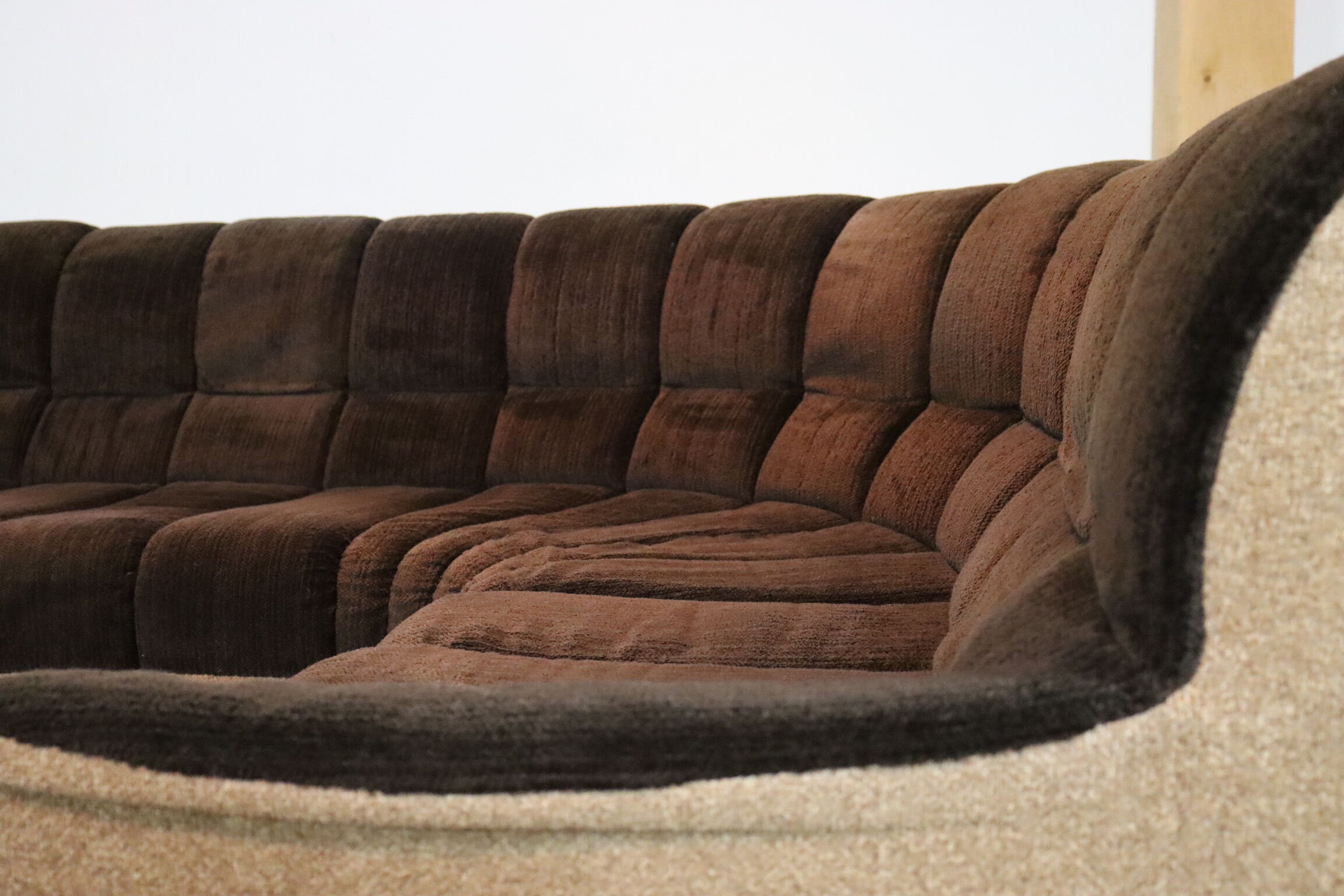 Midcentury seventies ‘snake harmonica’ modular sofa