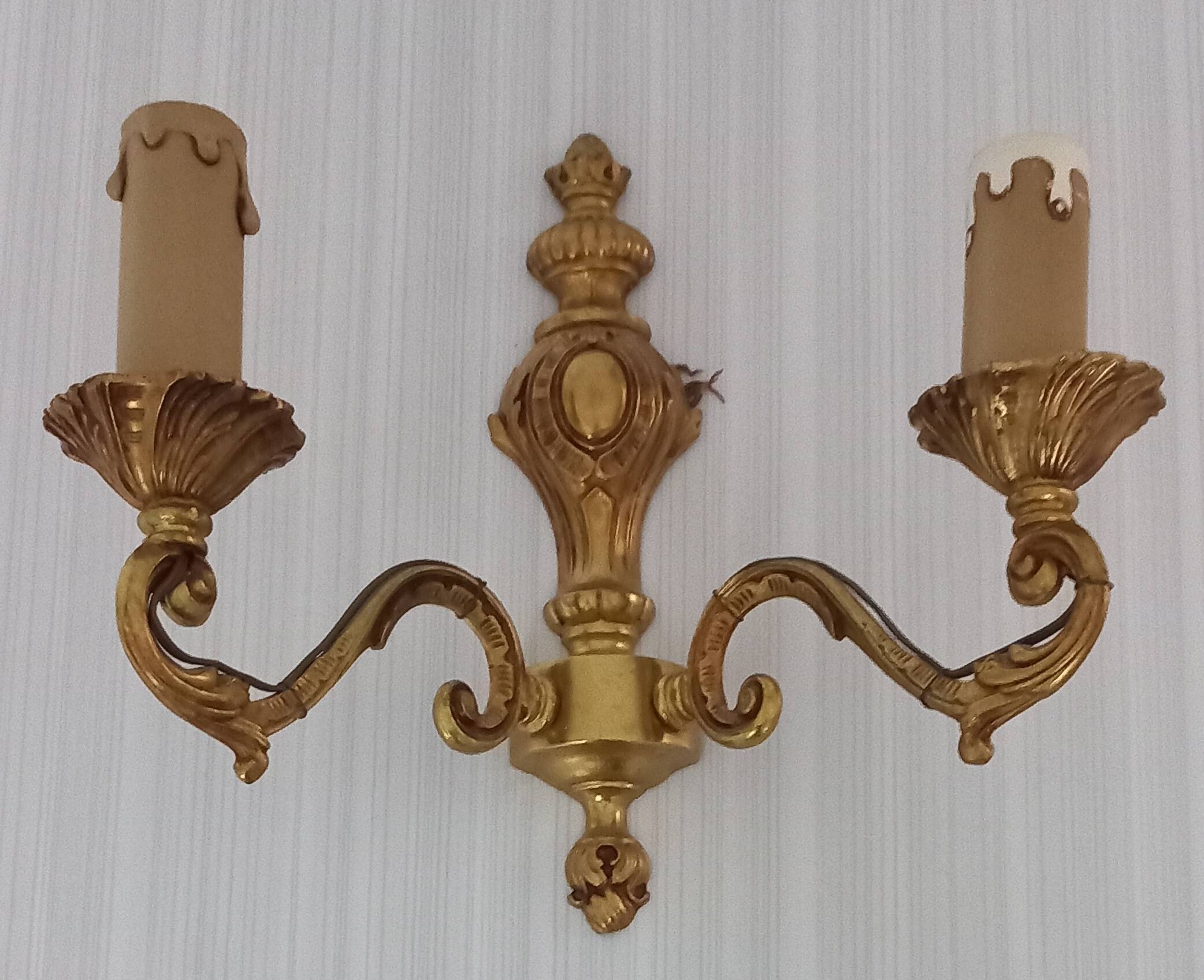 Louis XV style double bronze wall light