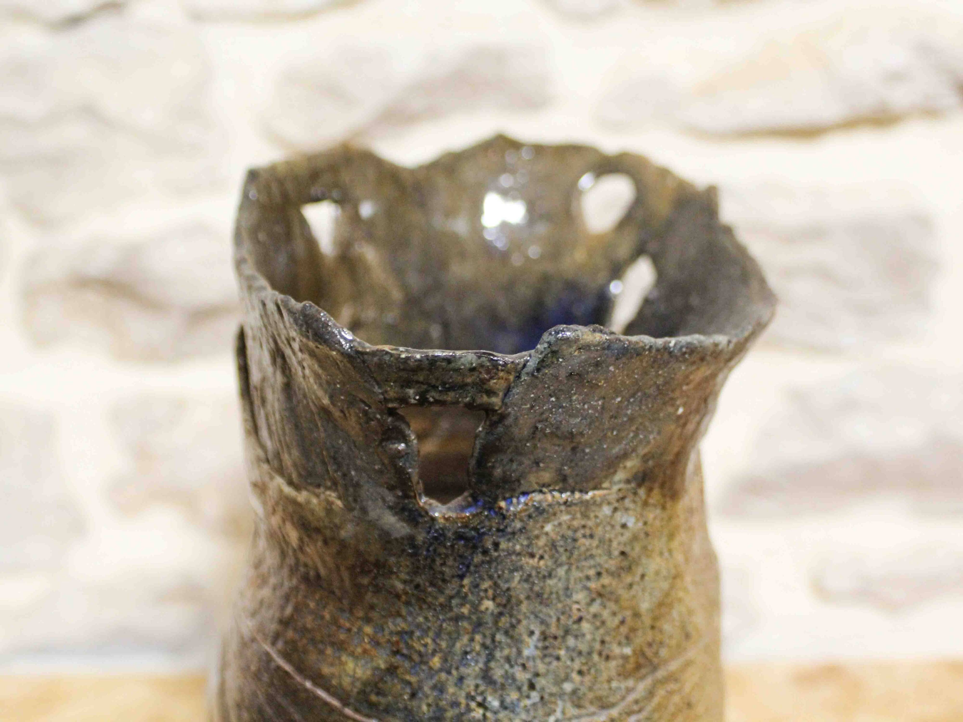 Vase made from a slab of scarified stoneware