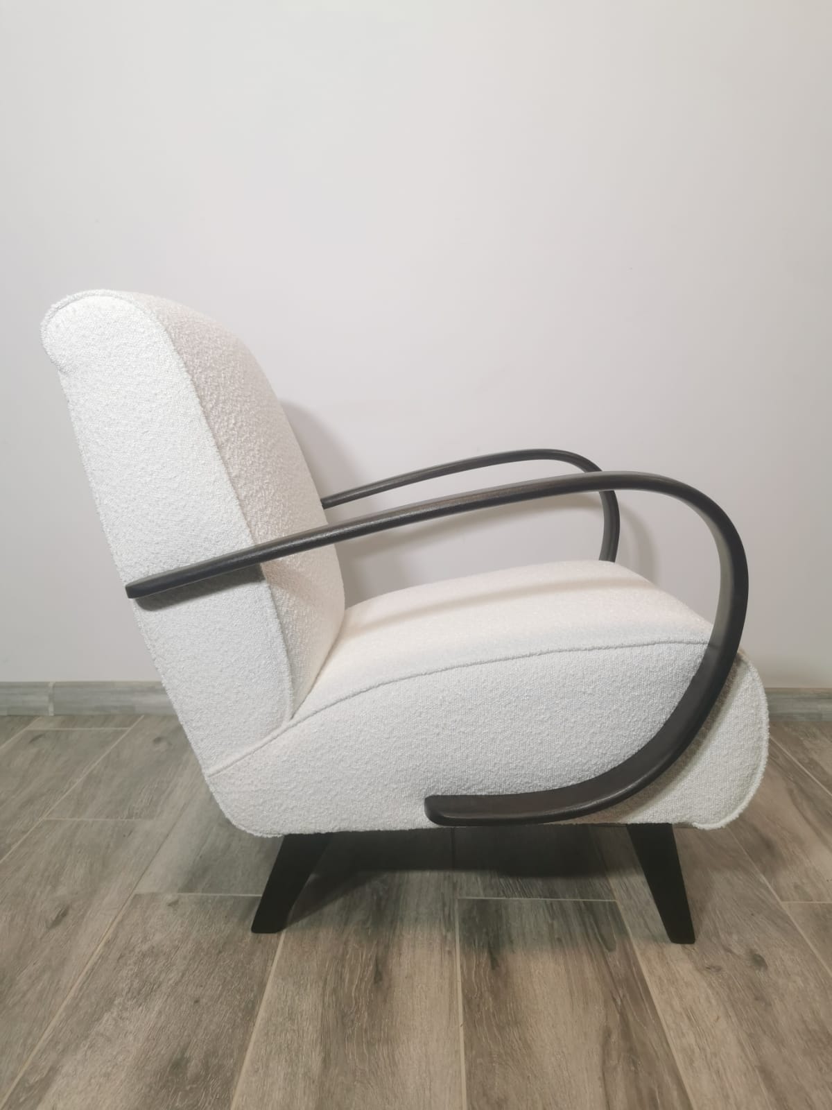 Fauteuil blanc par Jindrich Halabala, années 1940