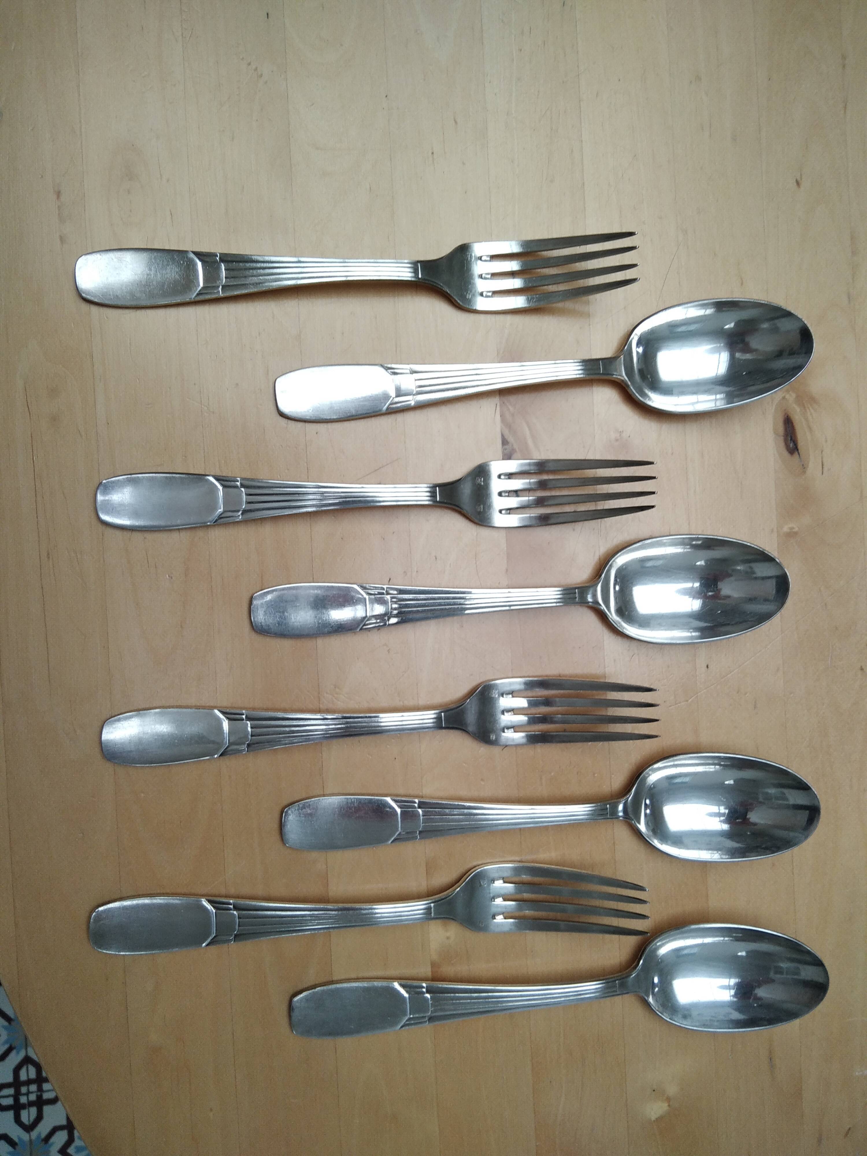 Art Deco housewife 8 silver metal cutlery