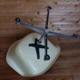 Herman Miller EAMES white shell armchair