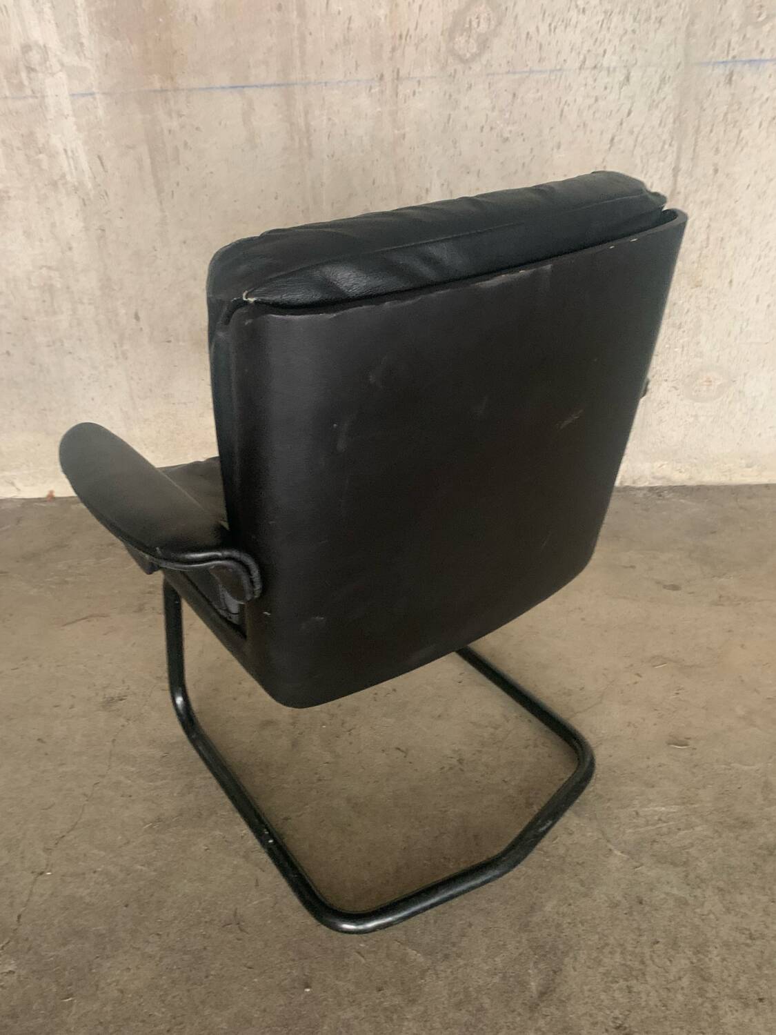 Desk chair
