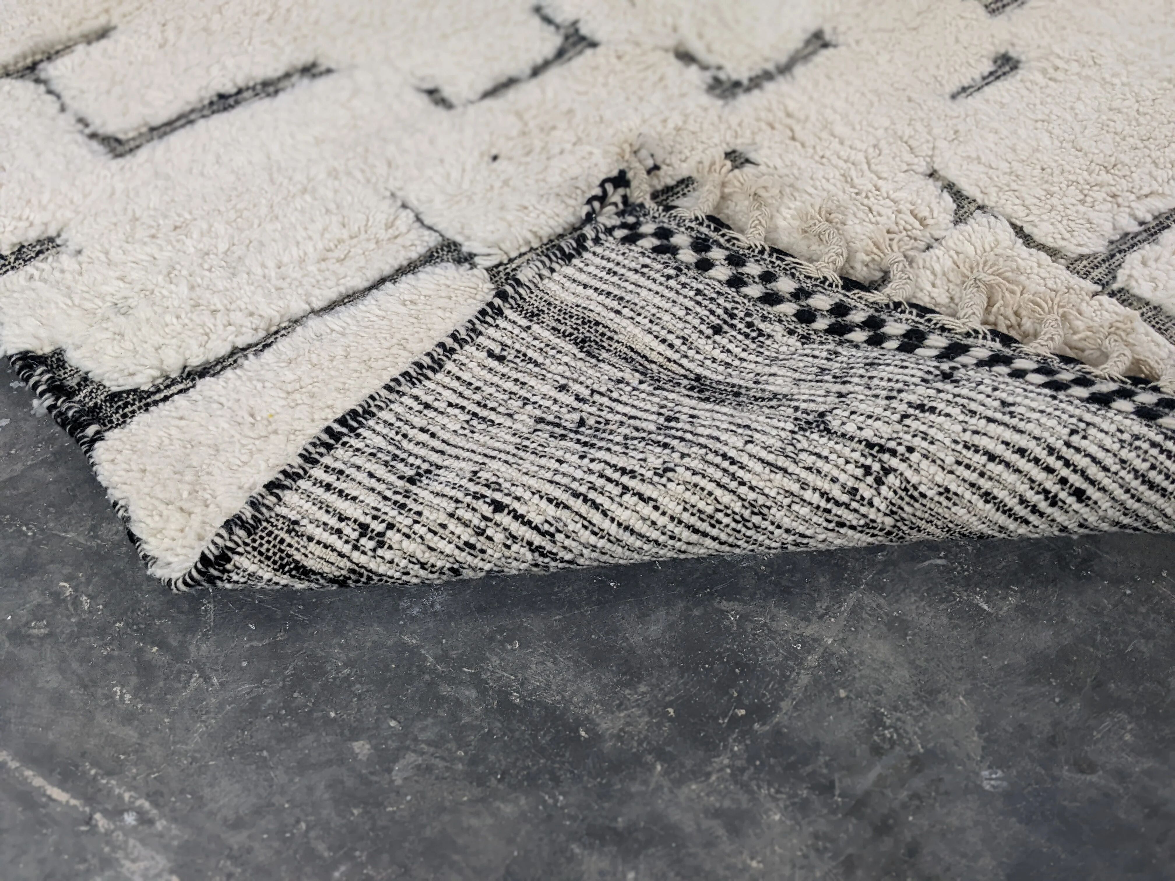 Tapis Beni Ouarain, 250 x 150 cm, MS-333