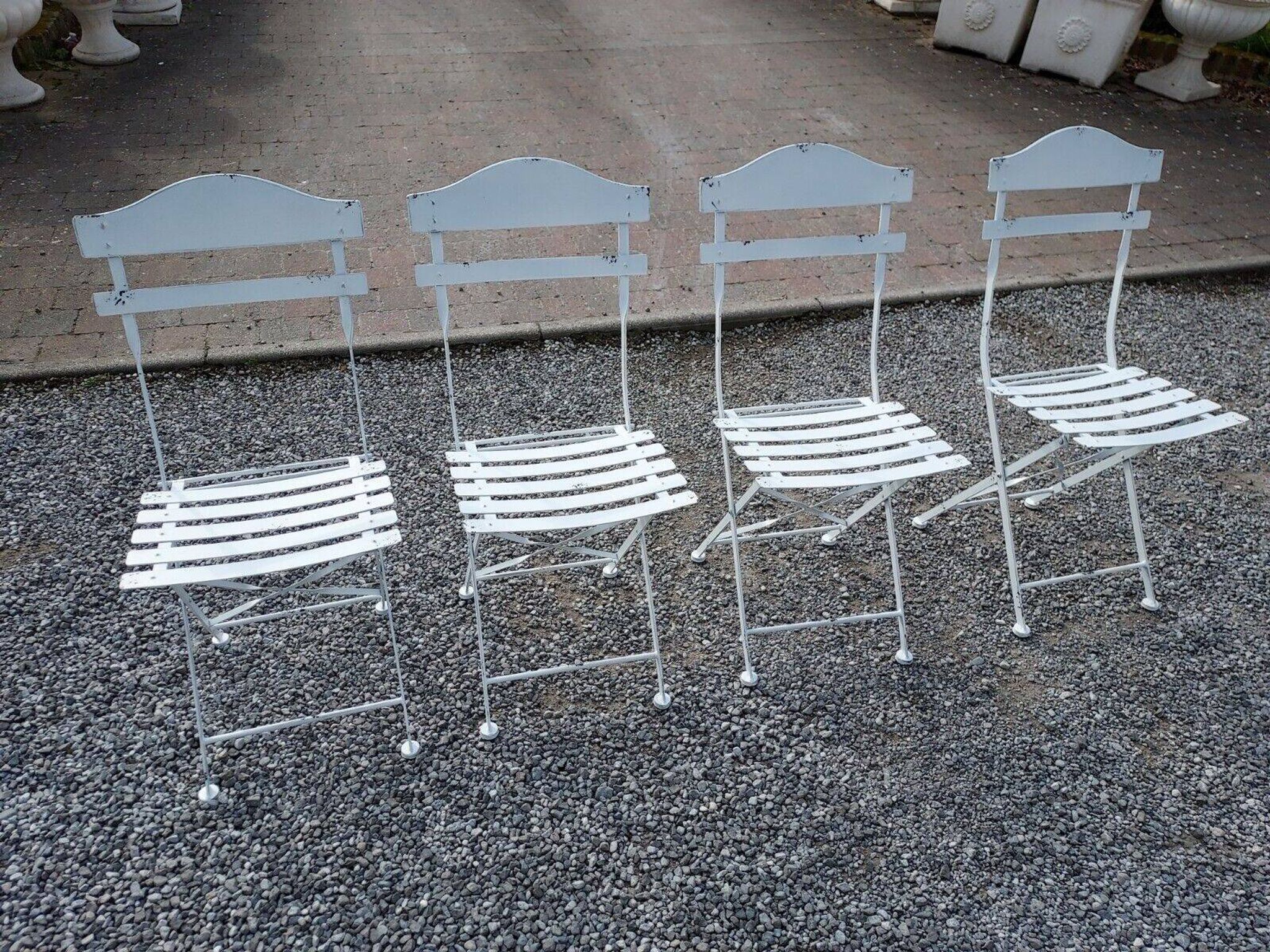 Salon de jardin pliant en fer patiné blanc