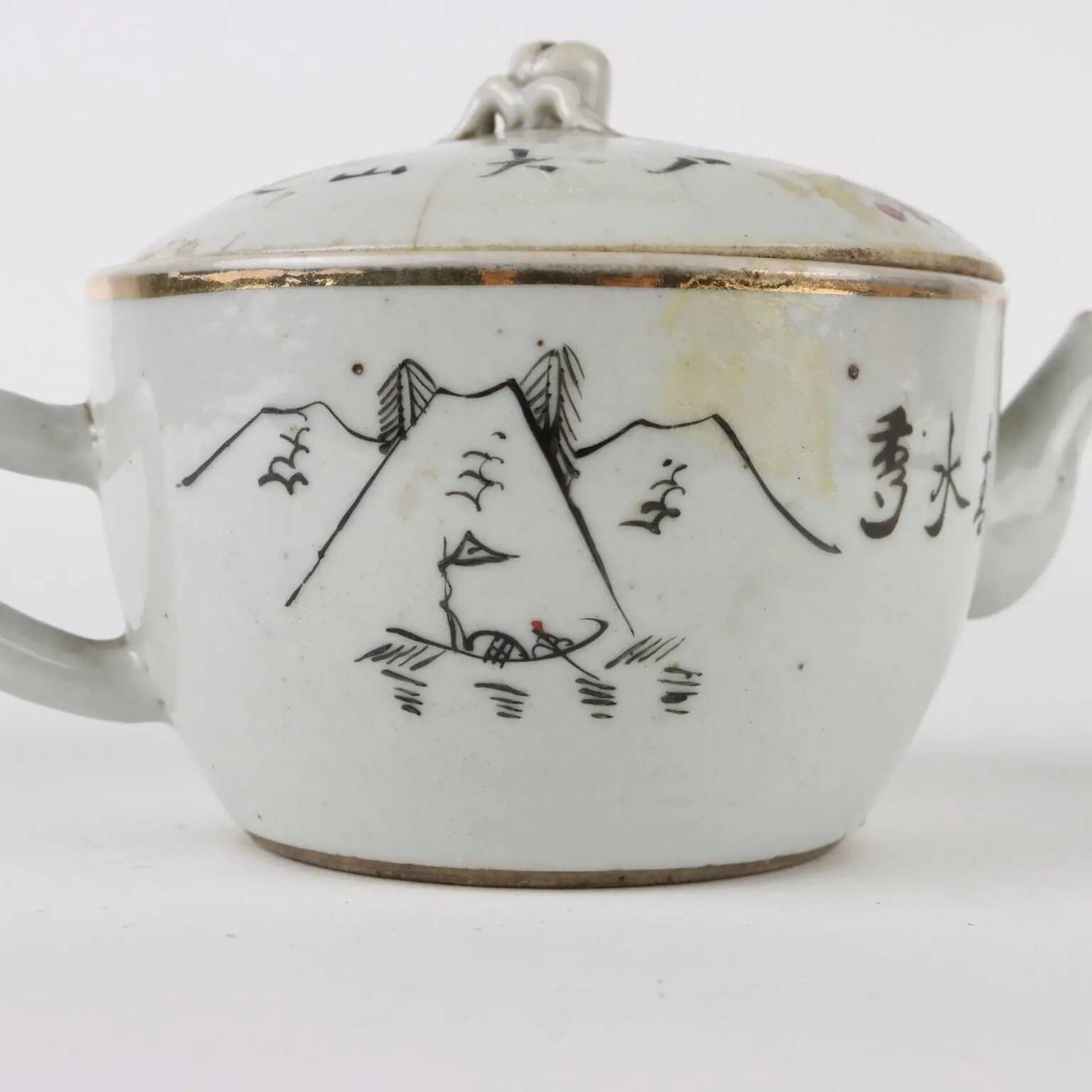 Porcelain teapot China 19th Century