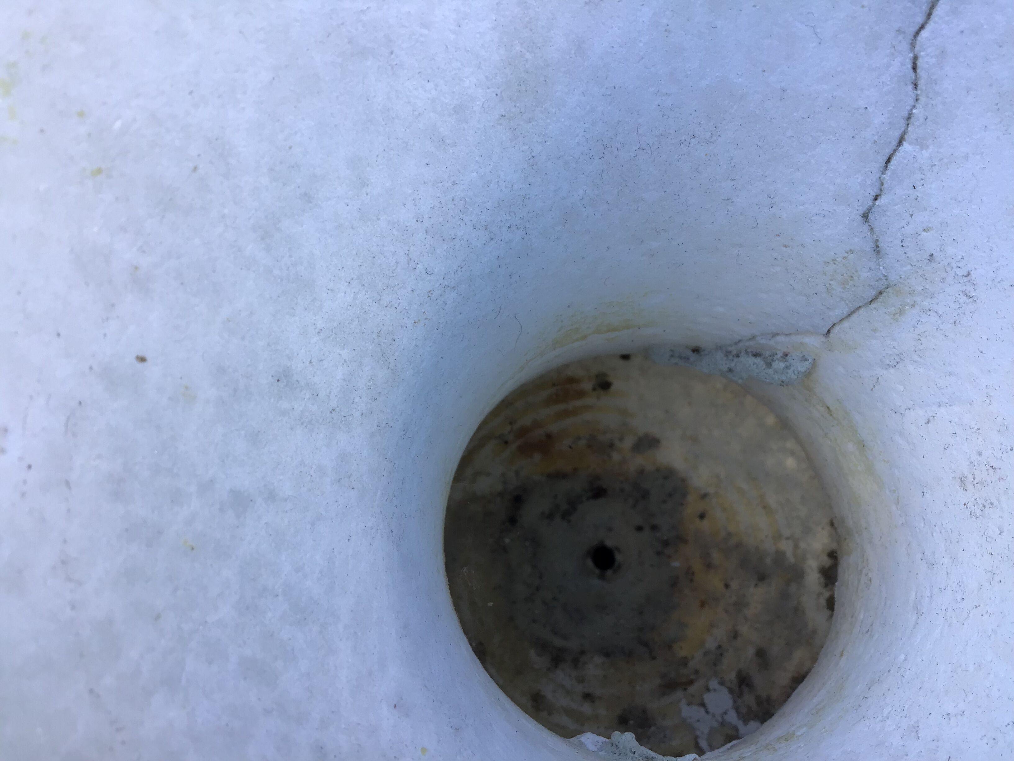 Medici-shaped alabaster lamp legs