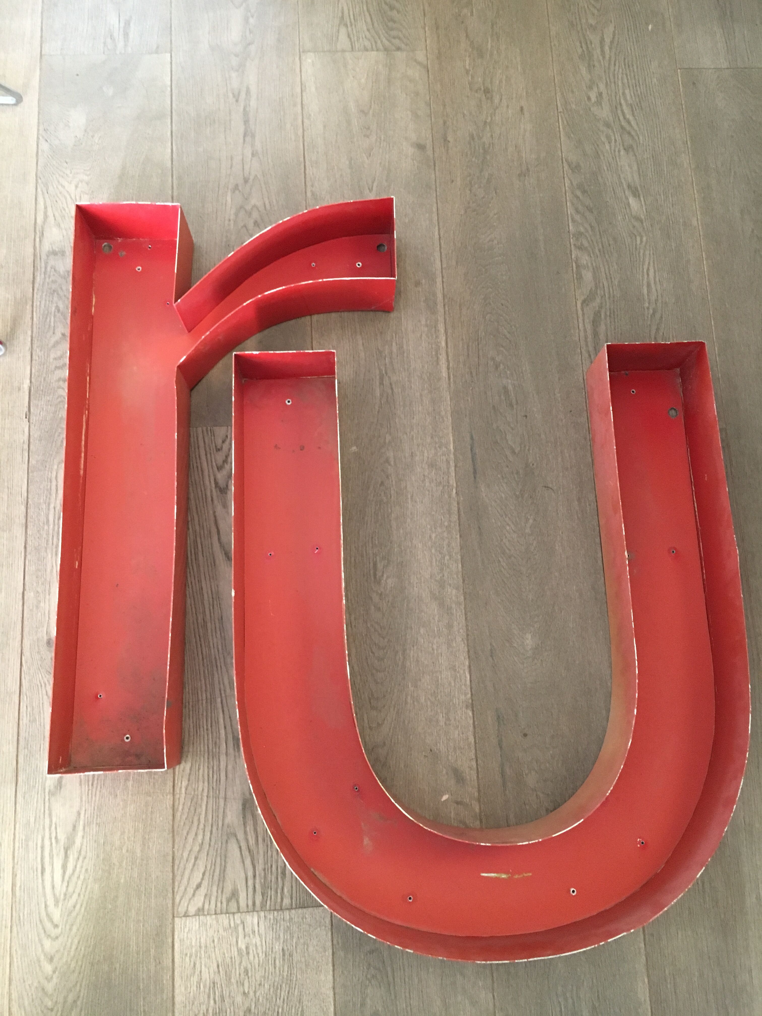 Sign U