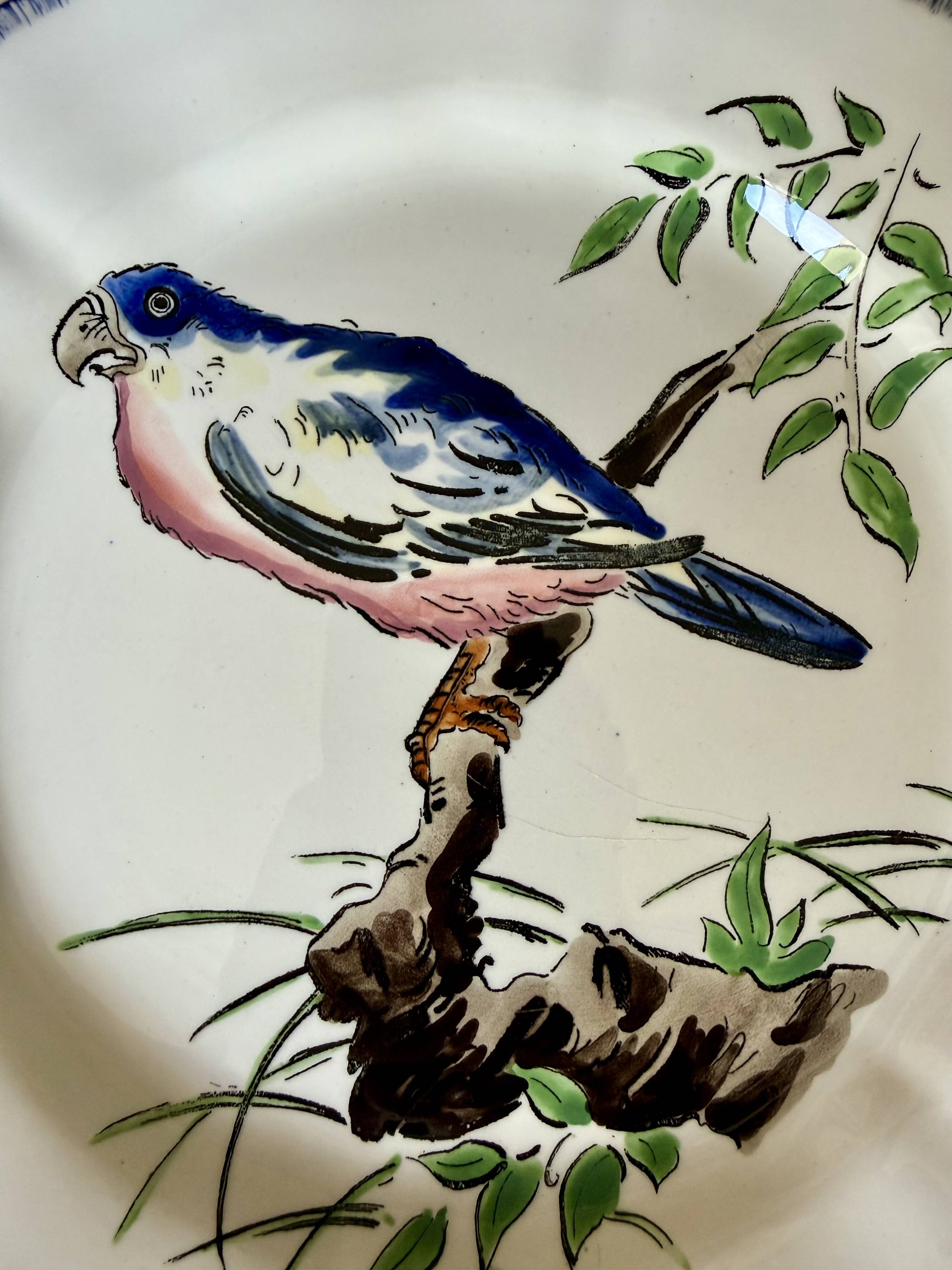 Service de table assiettes et plats Gien modèle grands oiseaux