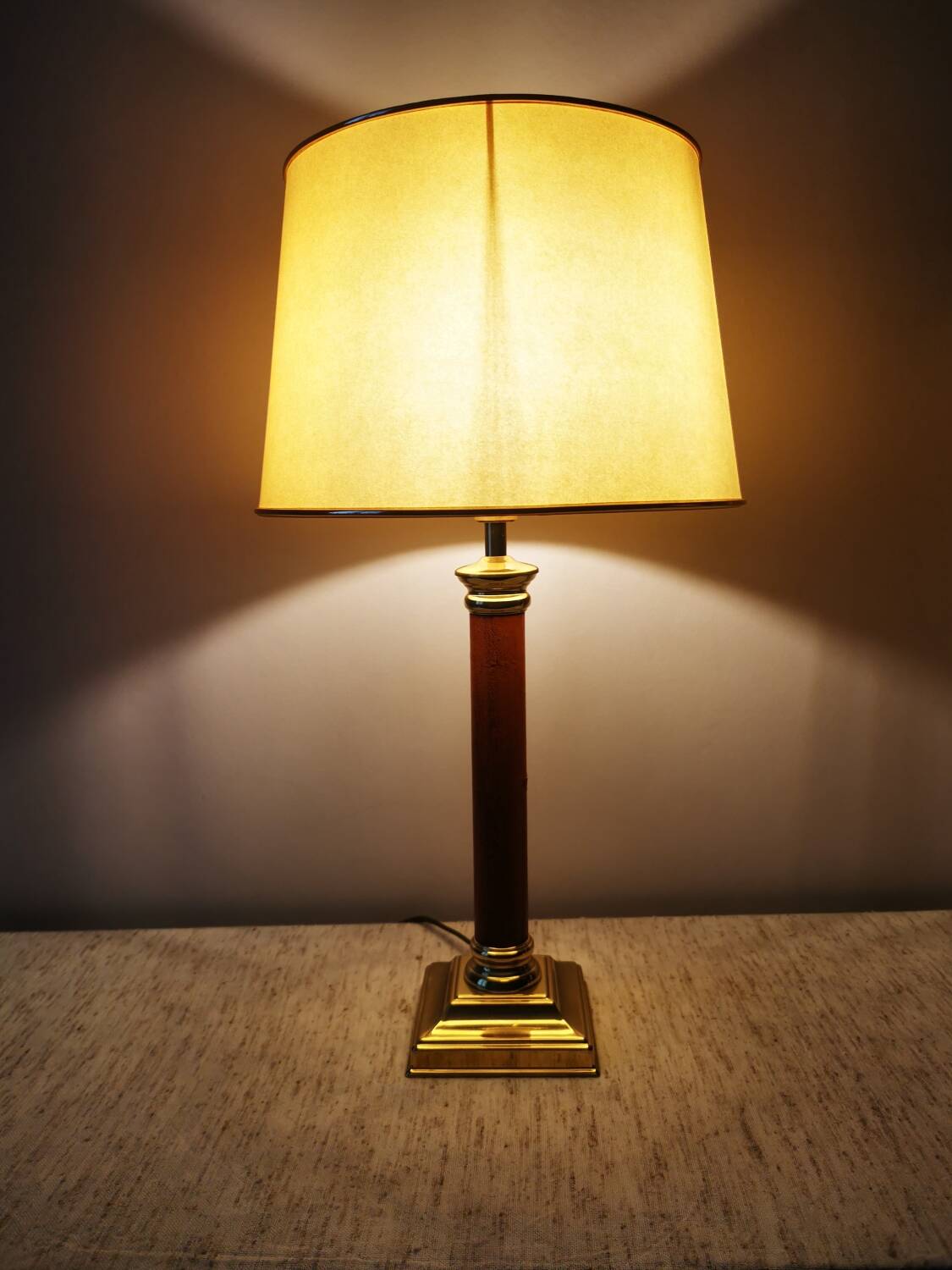 Maison Le Dauphin lamp