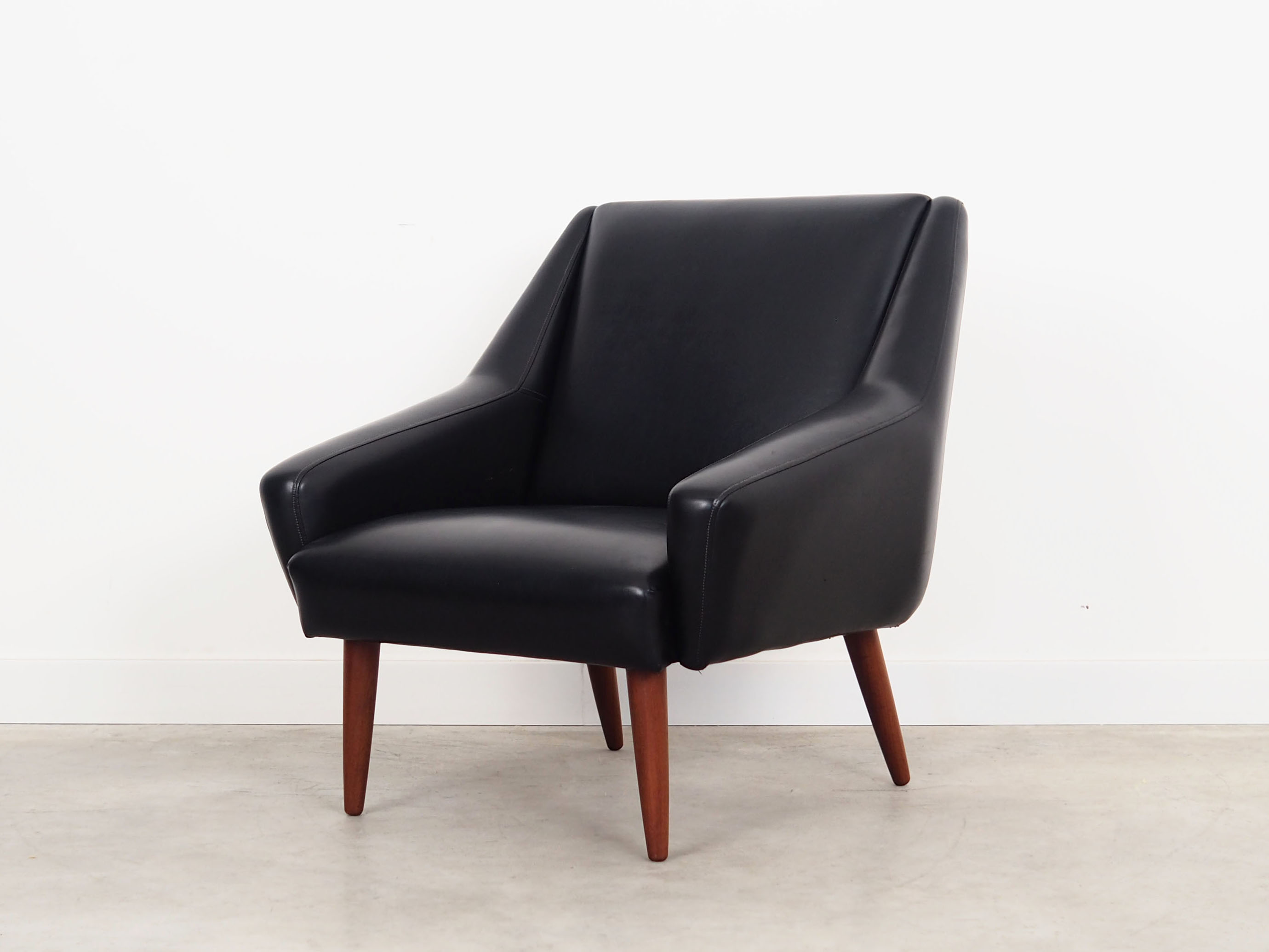 Leather armchair, Danish design, 1970s, production: Denmark