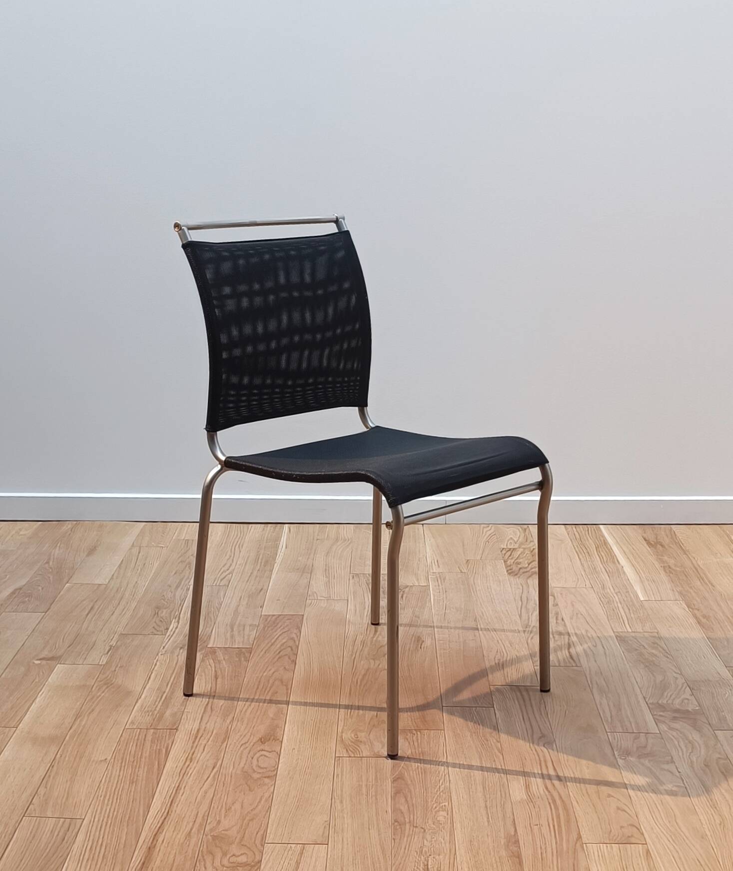 Suite de 8 chaises Air CB93, Calligaris