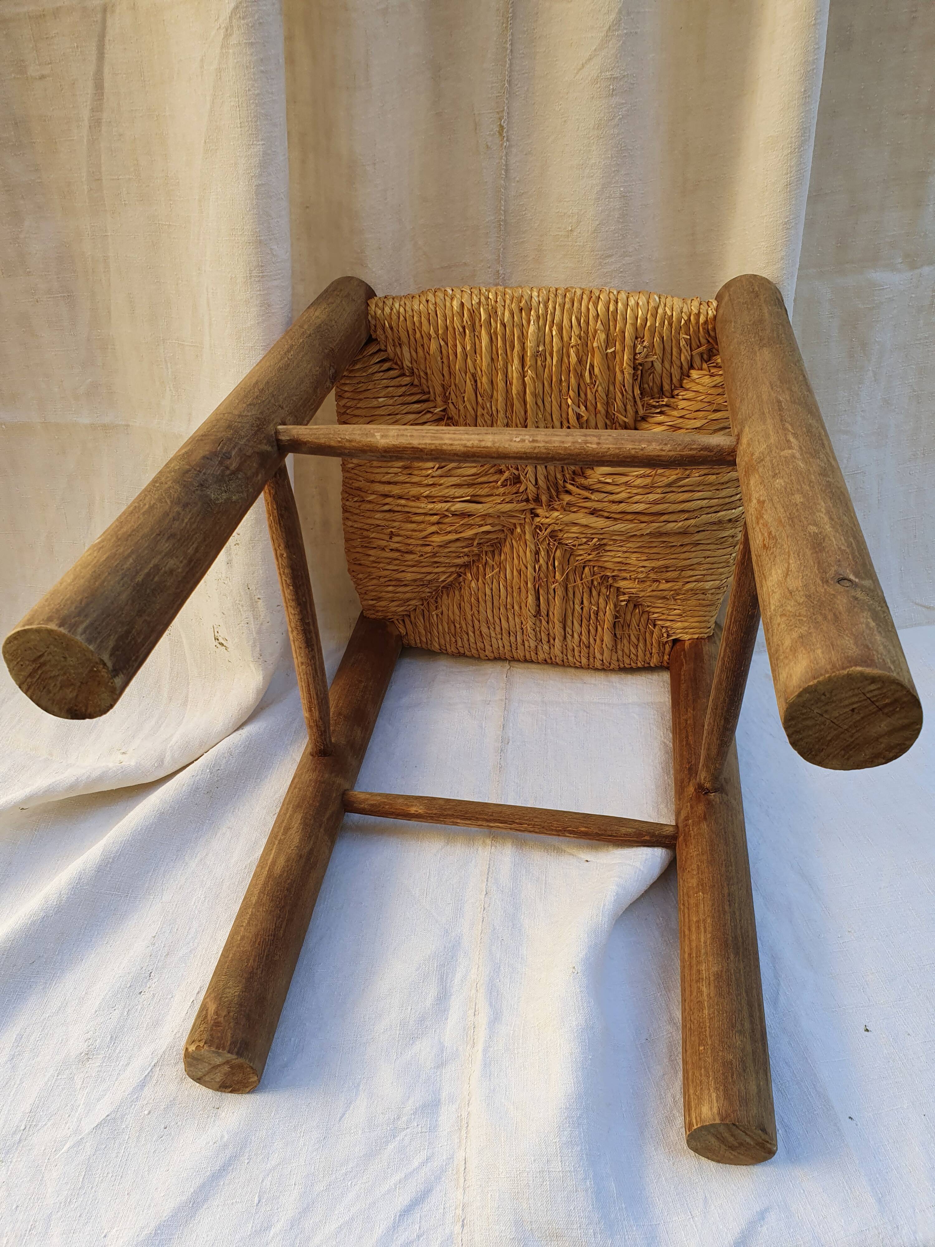 Straw and chestnut tabout