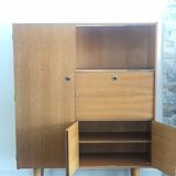 Wardrobe secretary