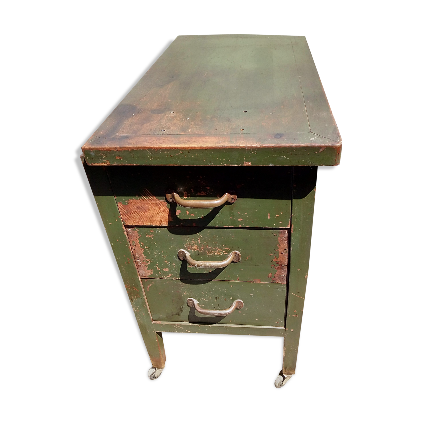 Vintage establishment