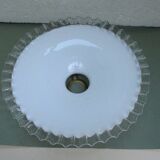 Suspension with serrated opaline lampshade