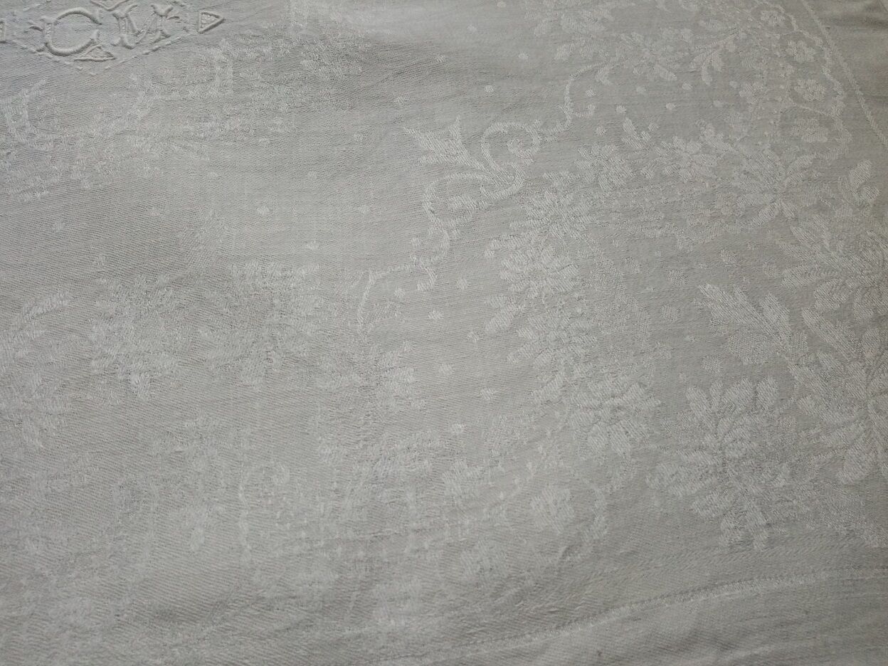 Set of 10 monogram embroidered towels CM and tablecloth