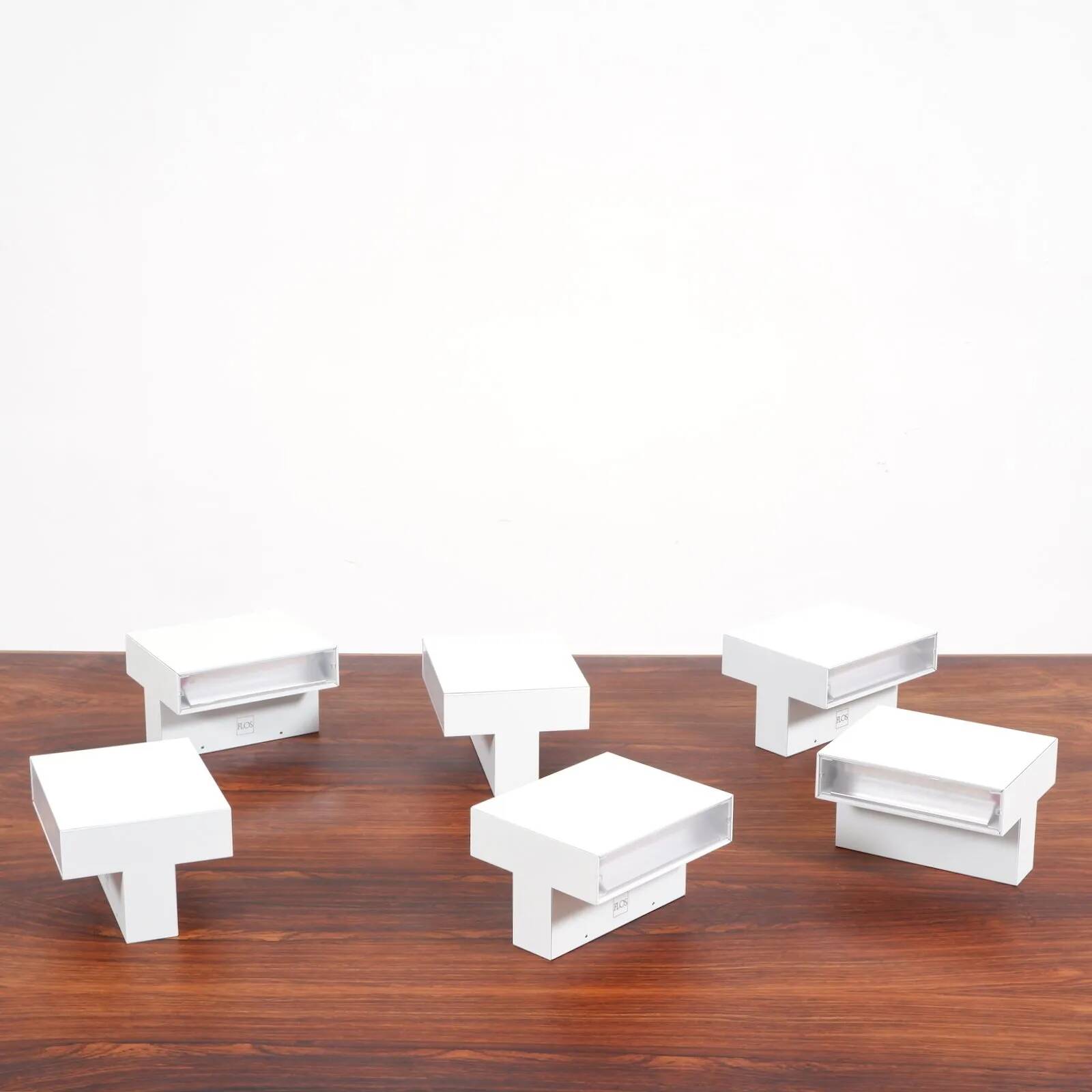 “Tight light” wall lamps by Piero Lissoni for Flos