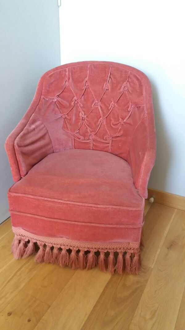 Fauteuil crapaud en velours rose