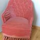 Fauteuil crapaud en velours rose