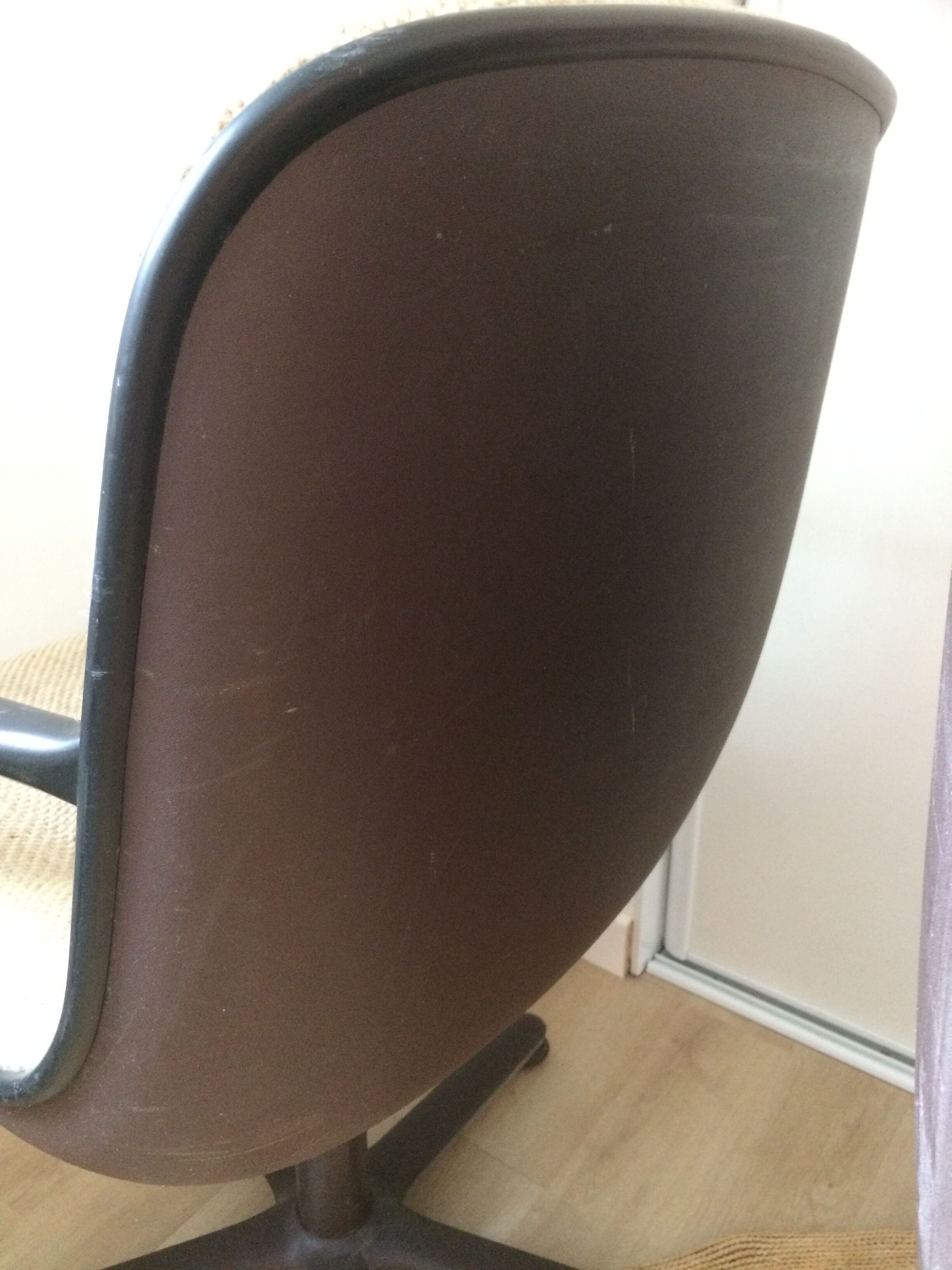 Lot of three armchairs stafor