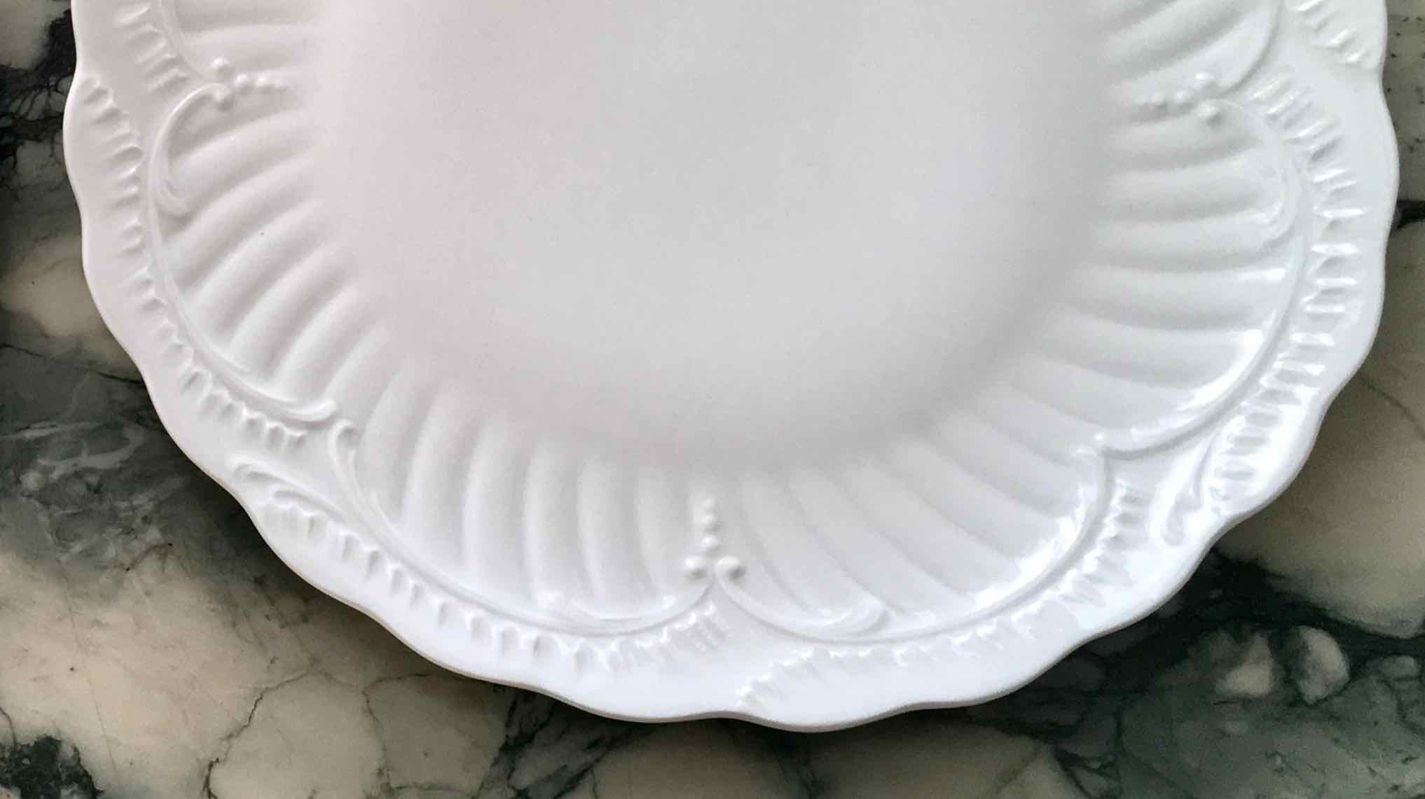Set de 10 assiettes porcelaine fine de Limoges