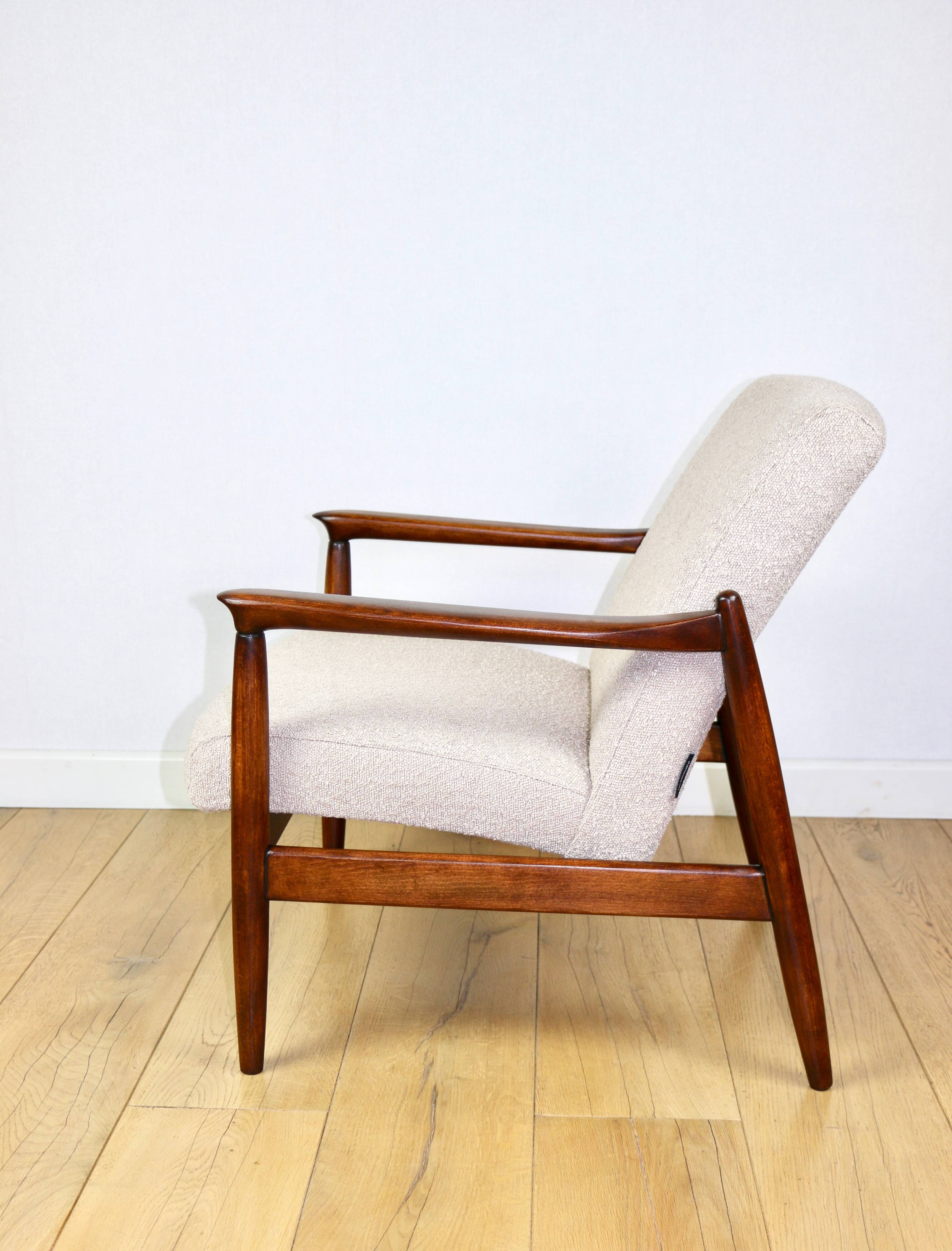 Fauteuil GFM-64, design d'Edmund Homa des années 70, bouclé beige - 2 pièces disponibles