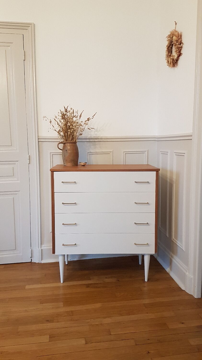 Vintage chest of drawers bobbin feet