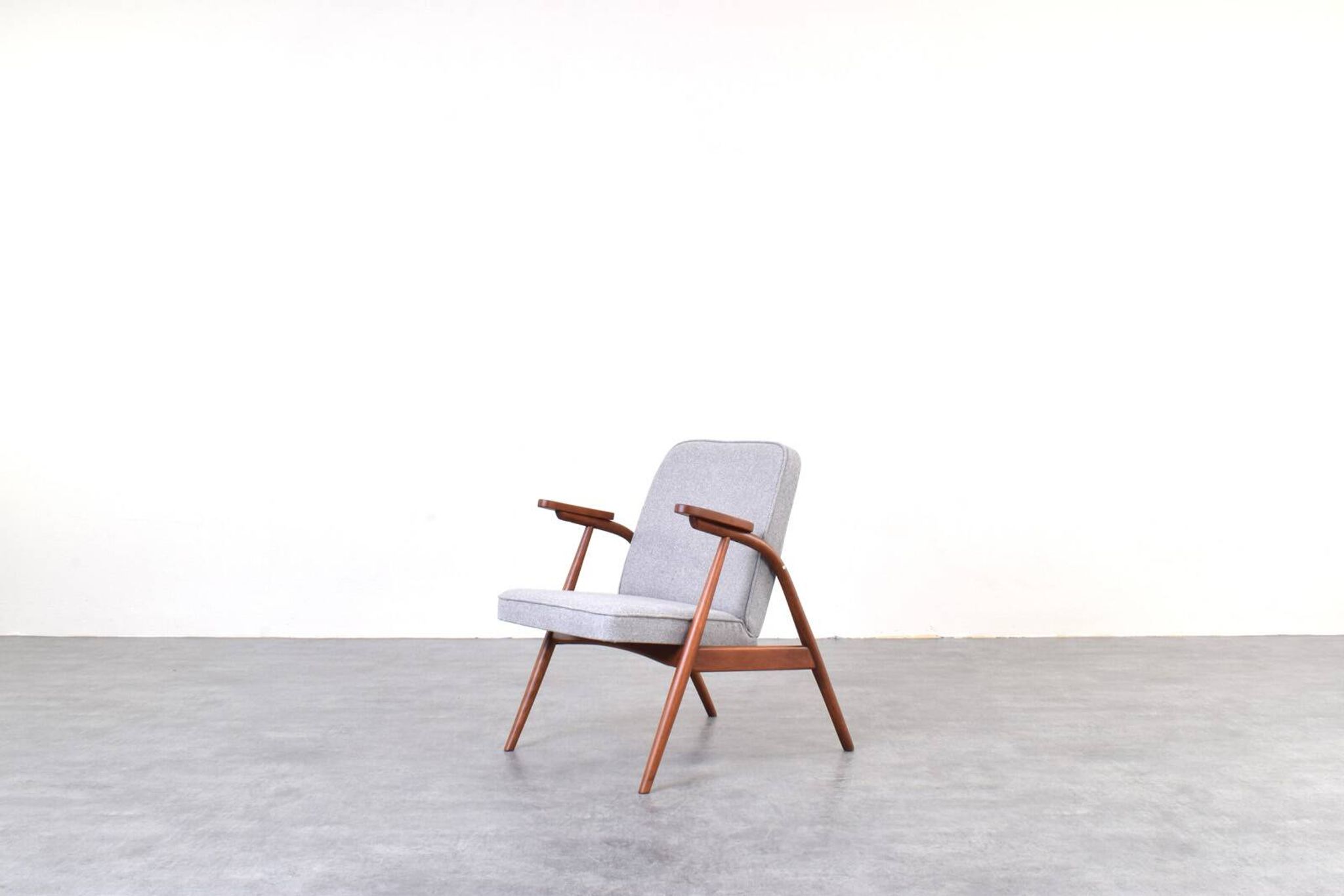 Fauteuil lounge polonais des années 1960.