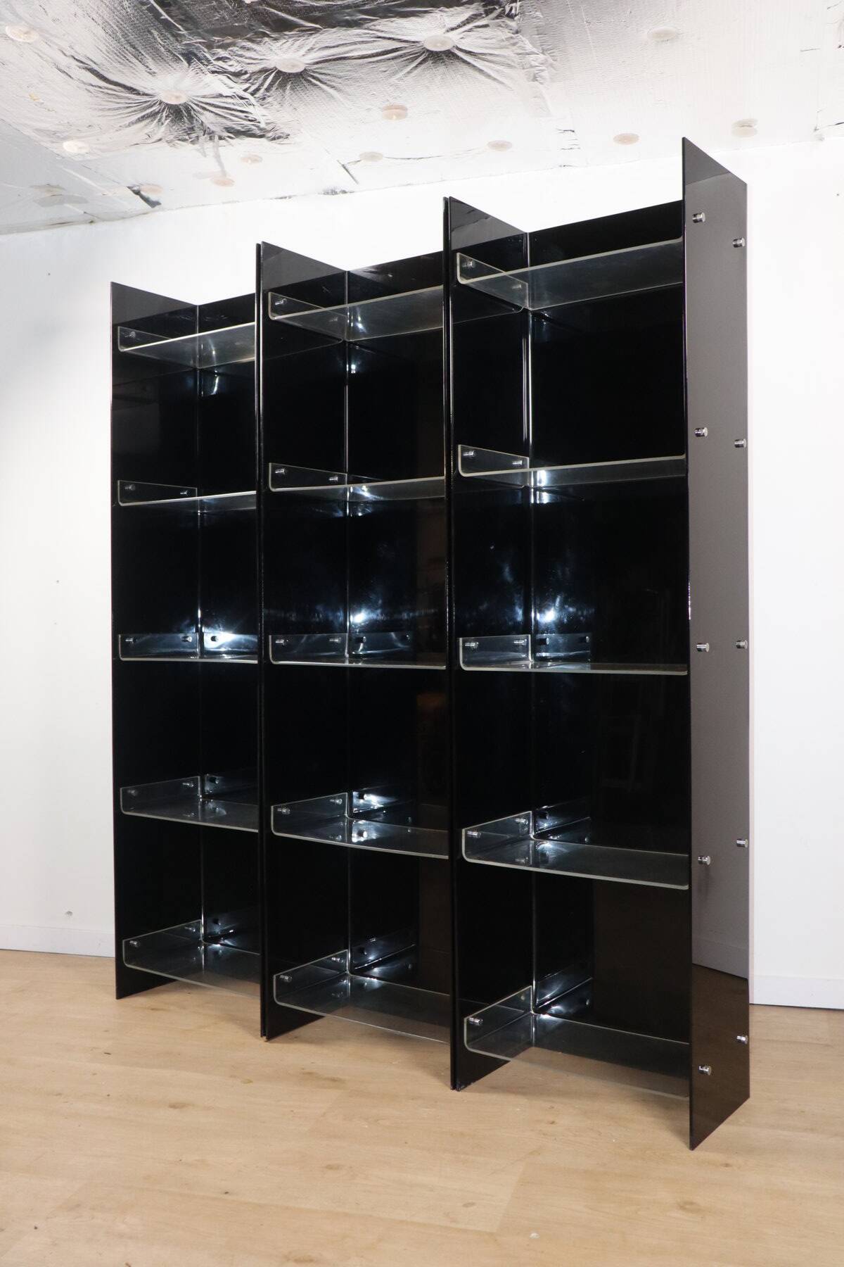 Vintage Space Age bookshelf in black and clear plexiglass – 1970