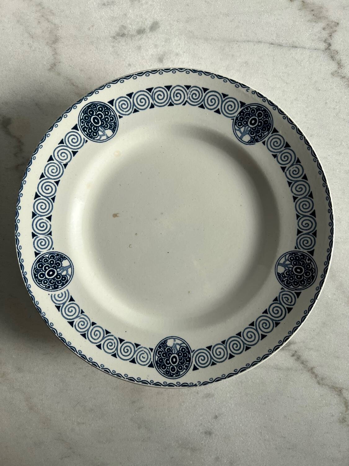 Presentation dish of the compote type Mireille St Amand