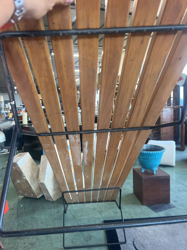 Banc ''Bertoia'' Knoll